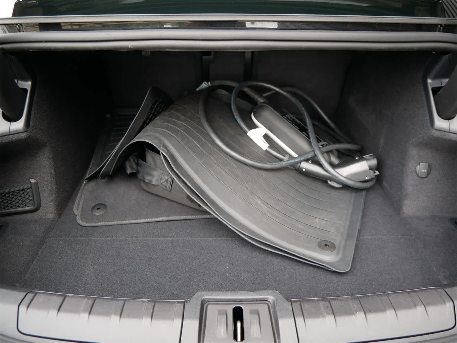 Thumbnail: 2023 Porsche Taycan - 7