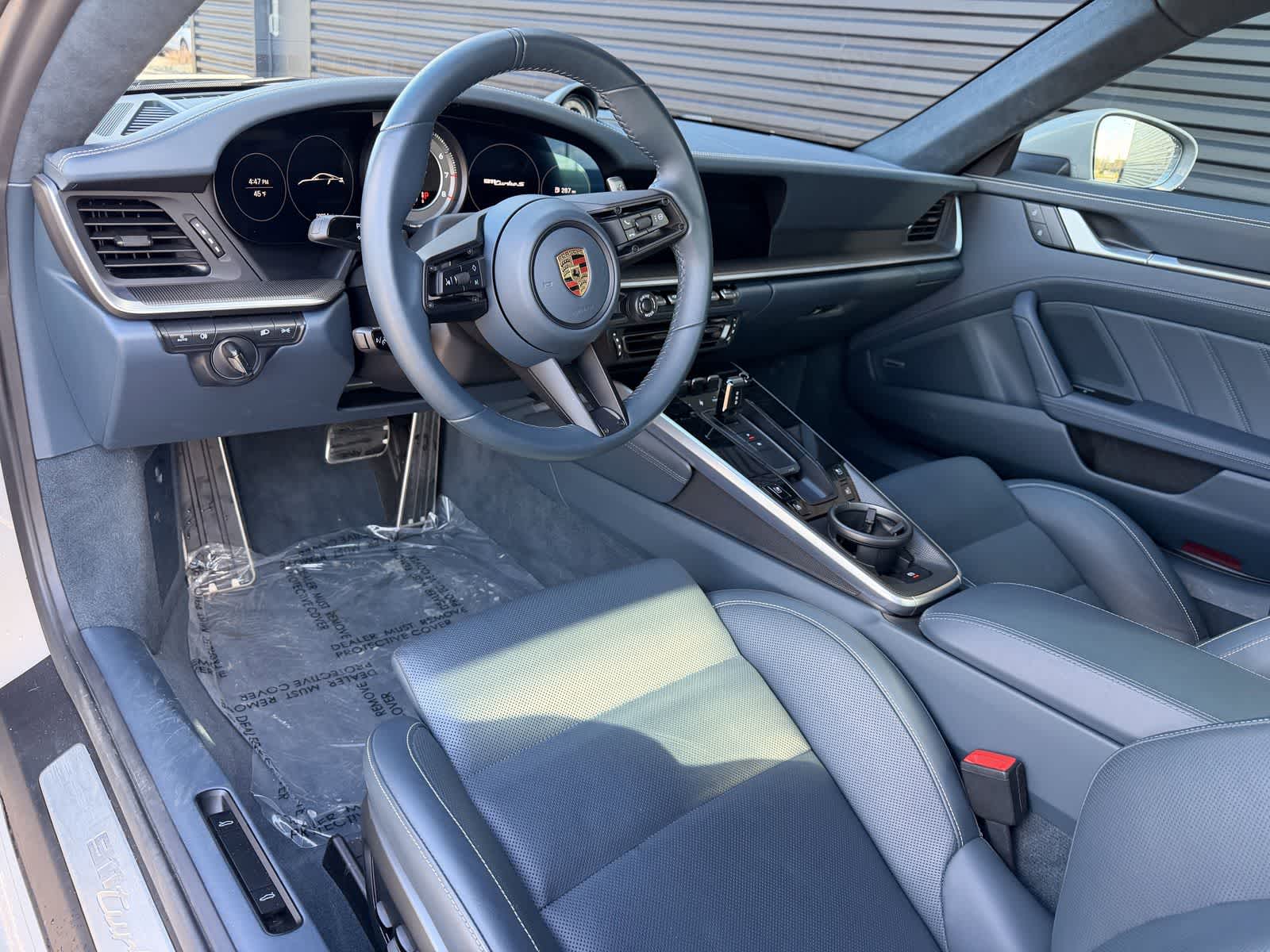 Thumbnail: 2023 Porsche 911 - 4