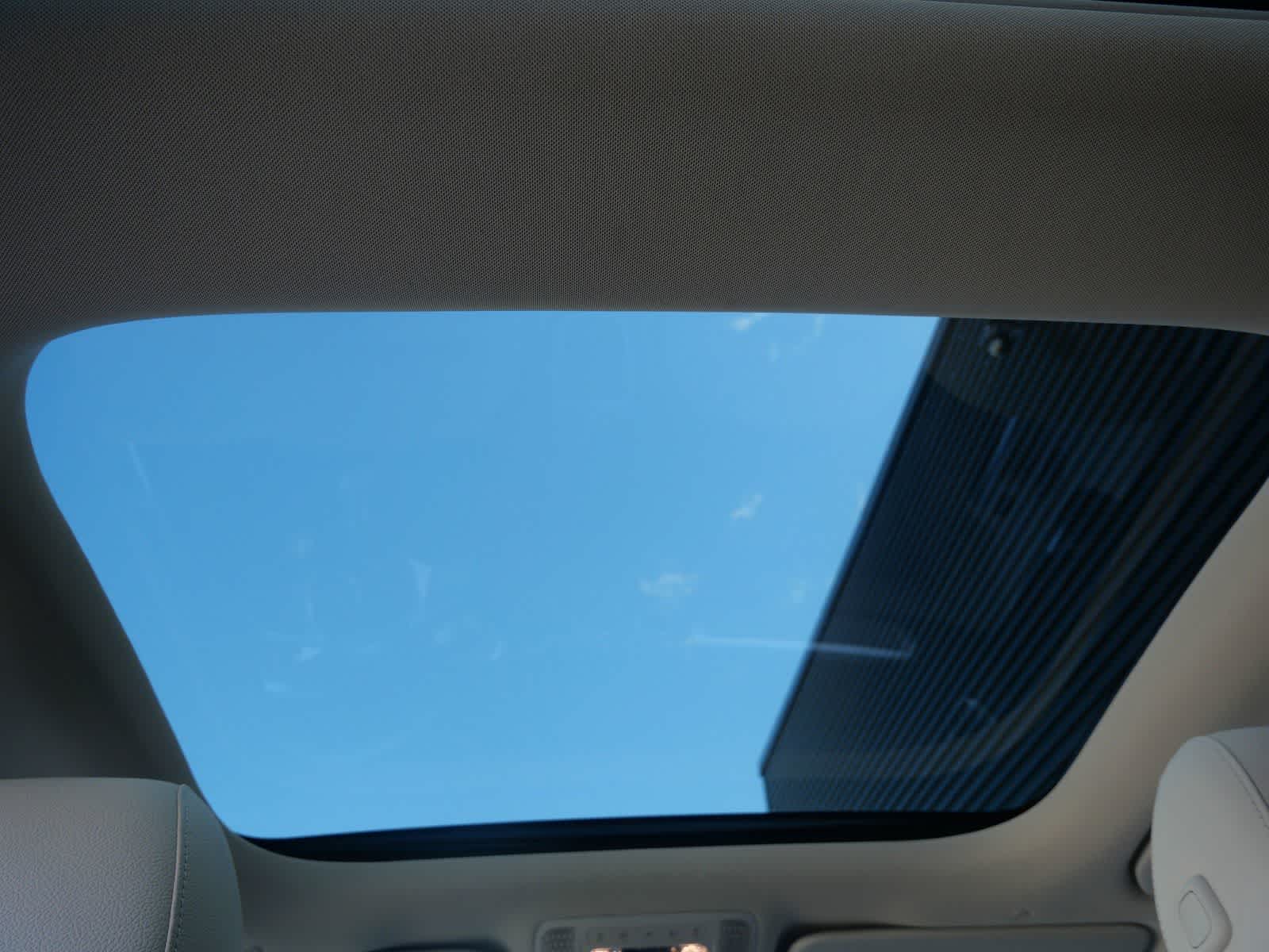 Thumbnail: 2025 Mercedes-Benz EQB - 14