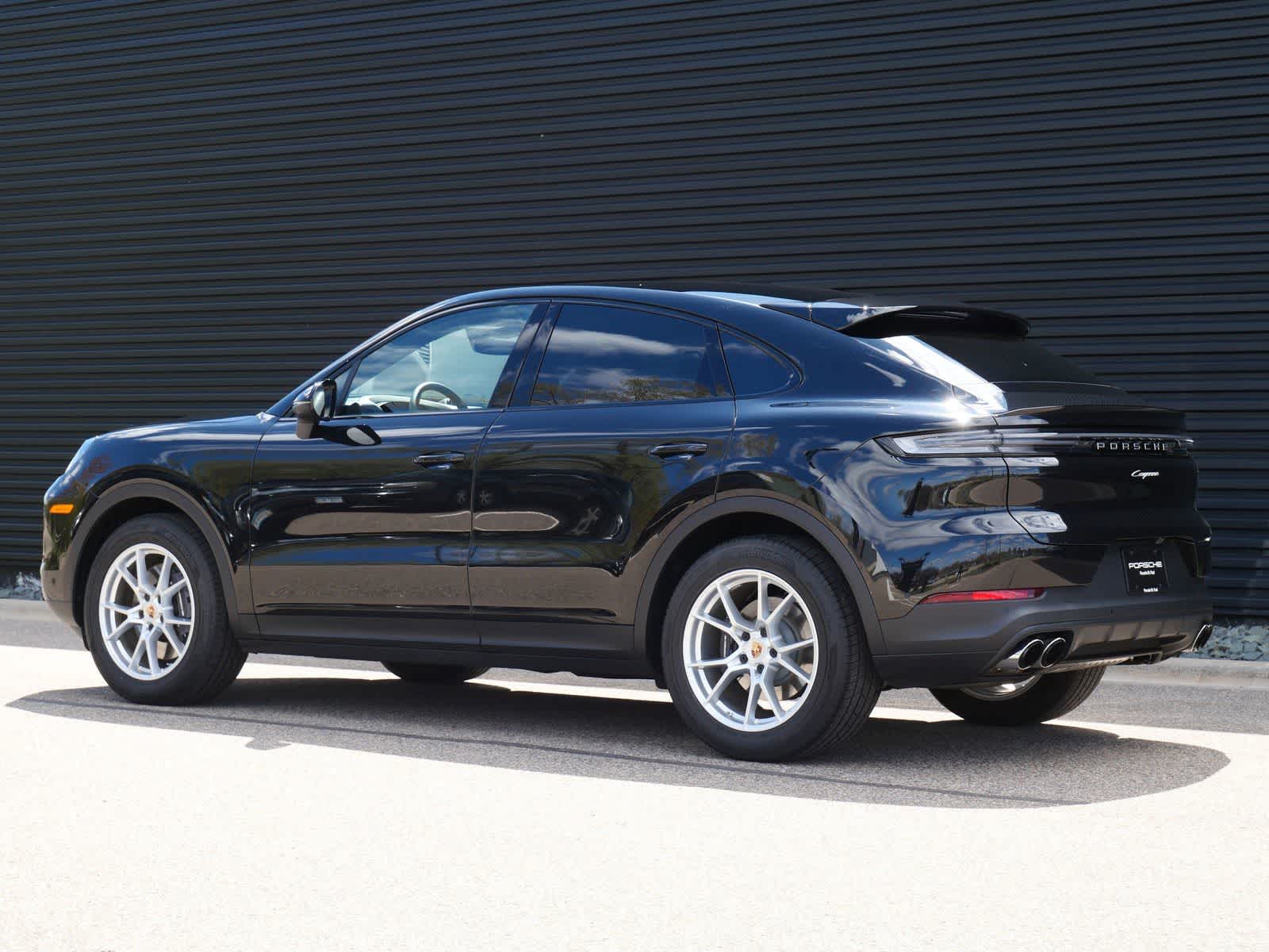 Thumbnail: 2026 Porsche Cayenne - 3