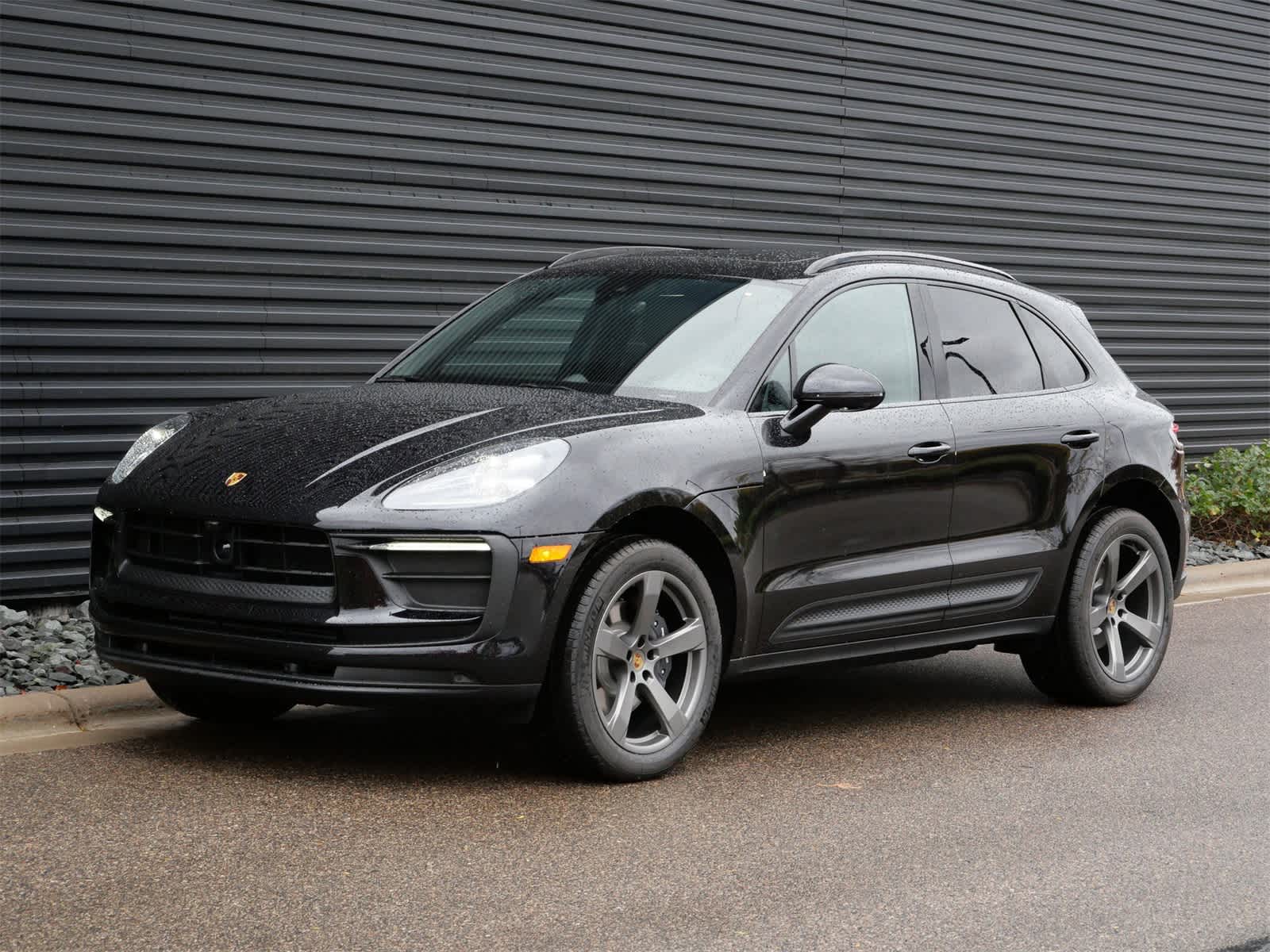 Thumbnail: 2026 Porsche Macan - 1