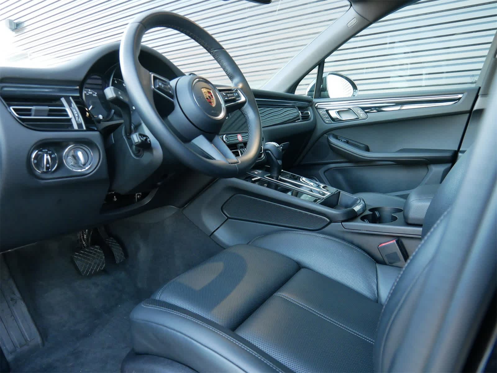 Thumbnail: 2024 Porsche Macan - 4