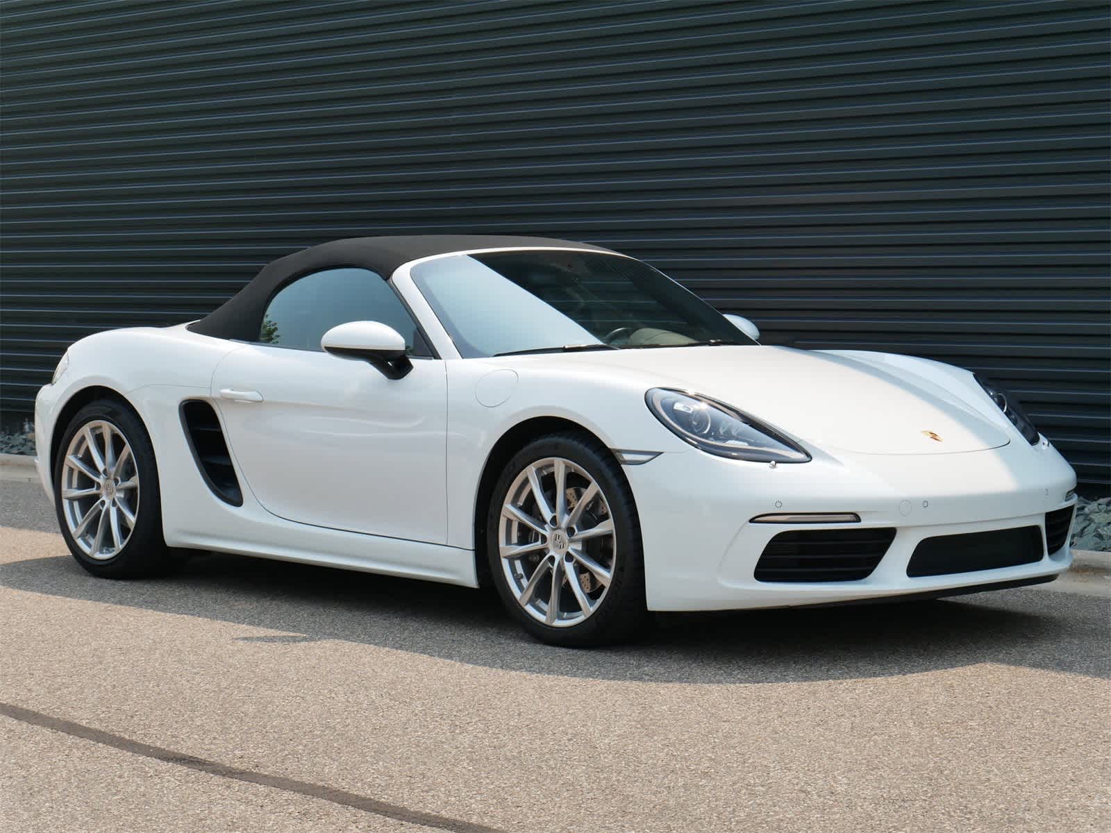 Thumbnail: 2018 Porsche 718 Boxster - 18