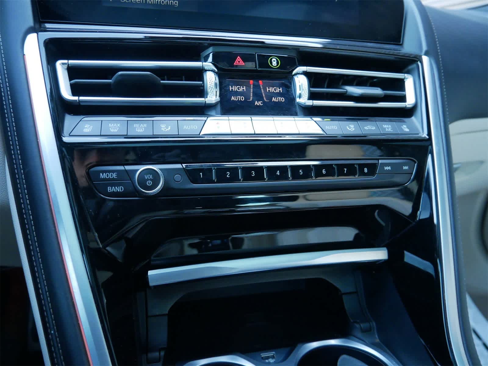 Thumbnail: 2021 BMW 8 Series - 18