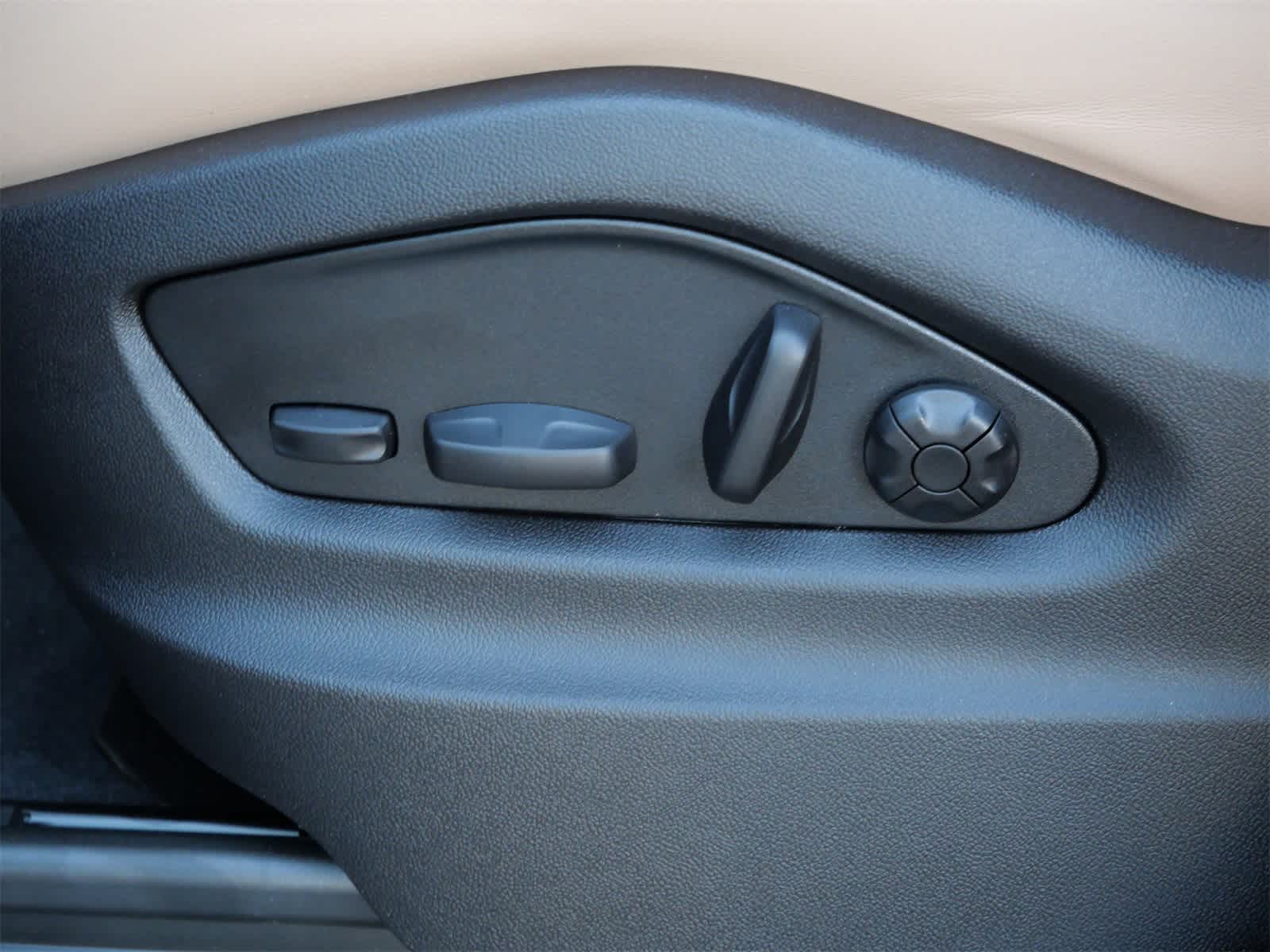 Thumbnail: 2026 Porsche Cayenne - 13