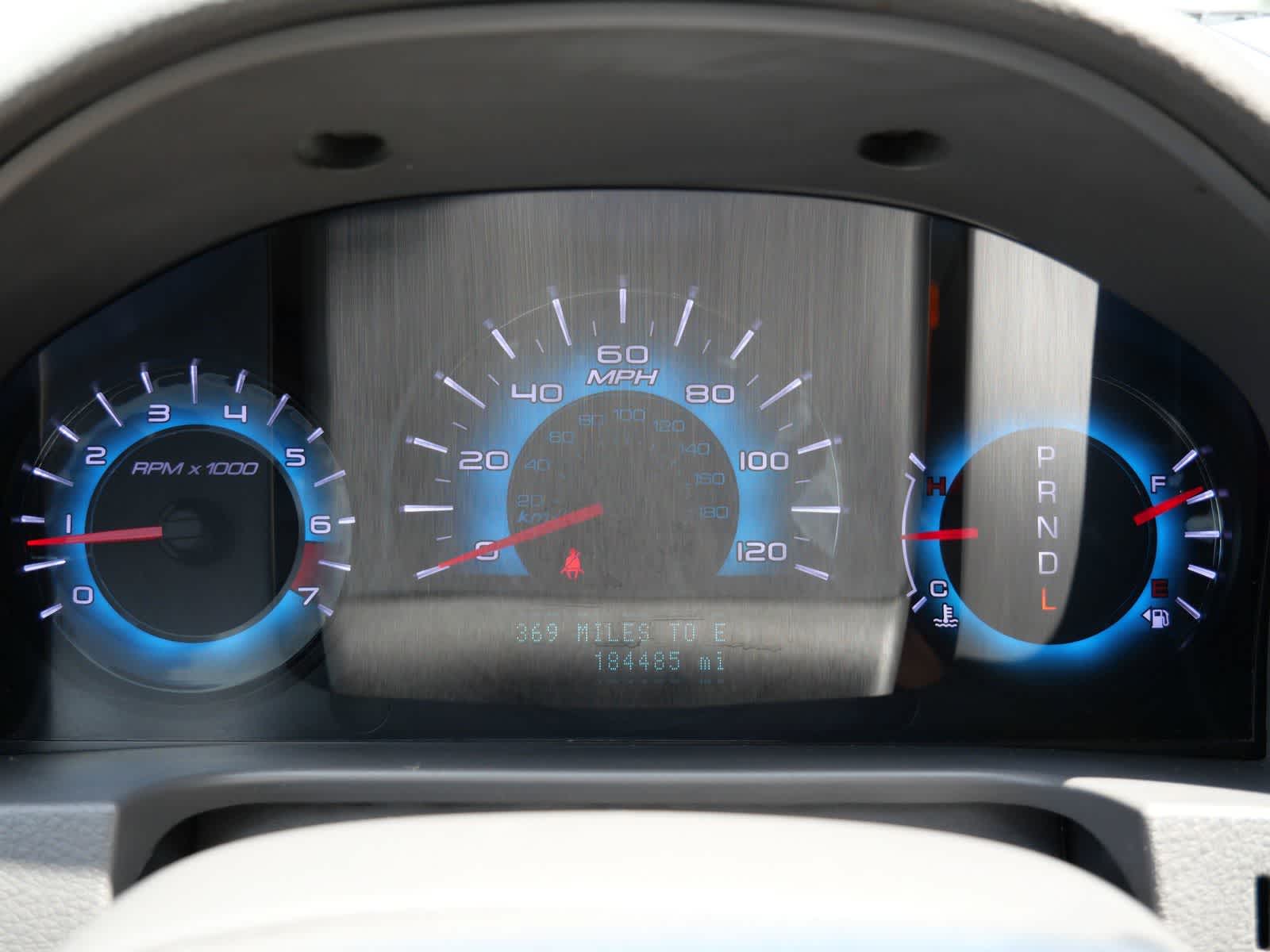 Thumbnail: 2010 Ford Fusion - 19
