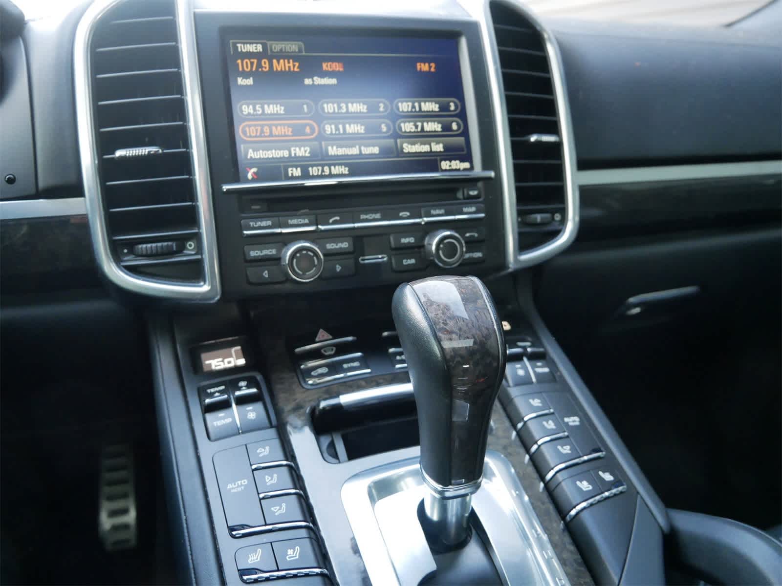 Thumbnail: 2014 Porsche Cayenne - 15