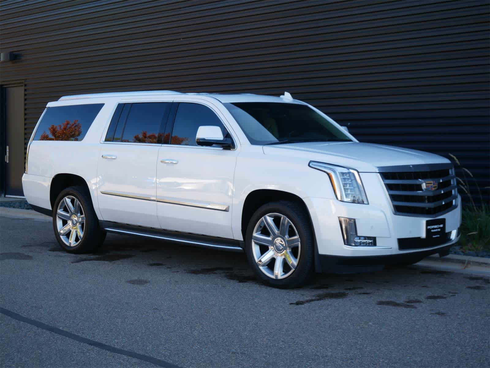 Thumbnail: 2016 Cadillac Escalade - 29