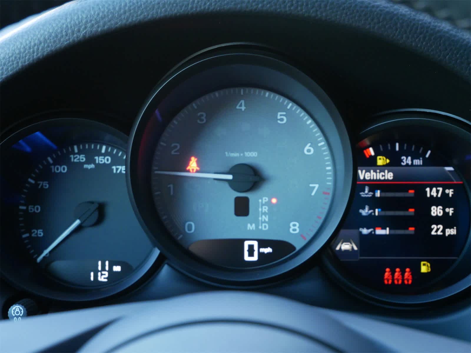 Thumbnail: 2026 Porsche Macan - 18