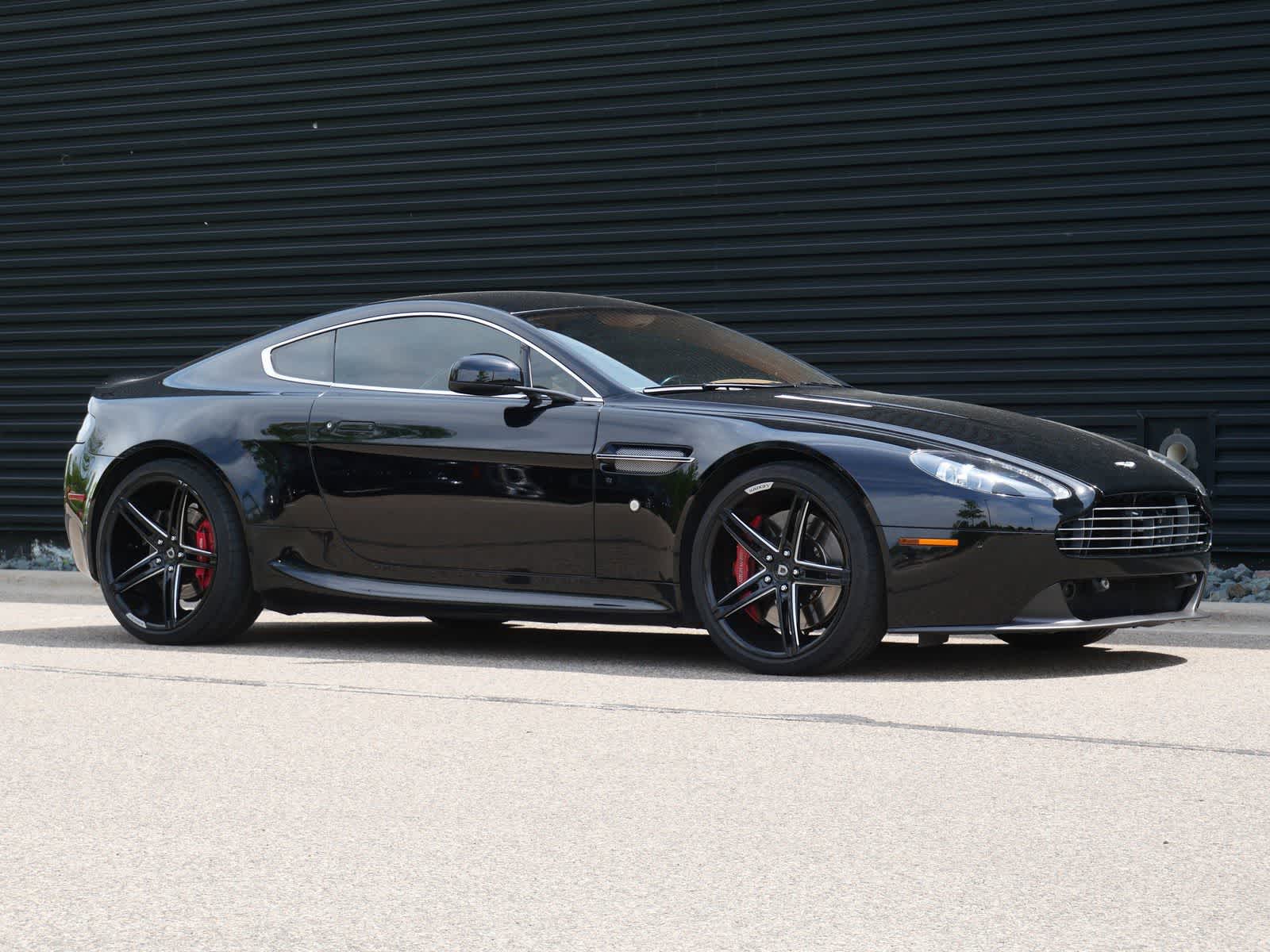 Thumbnail: 2012 Aston Martin Vantage - 28