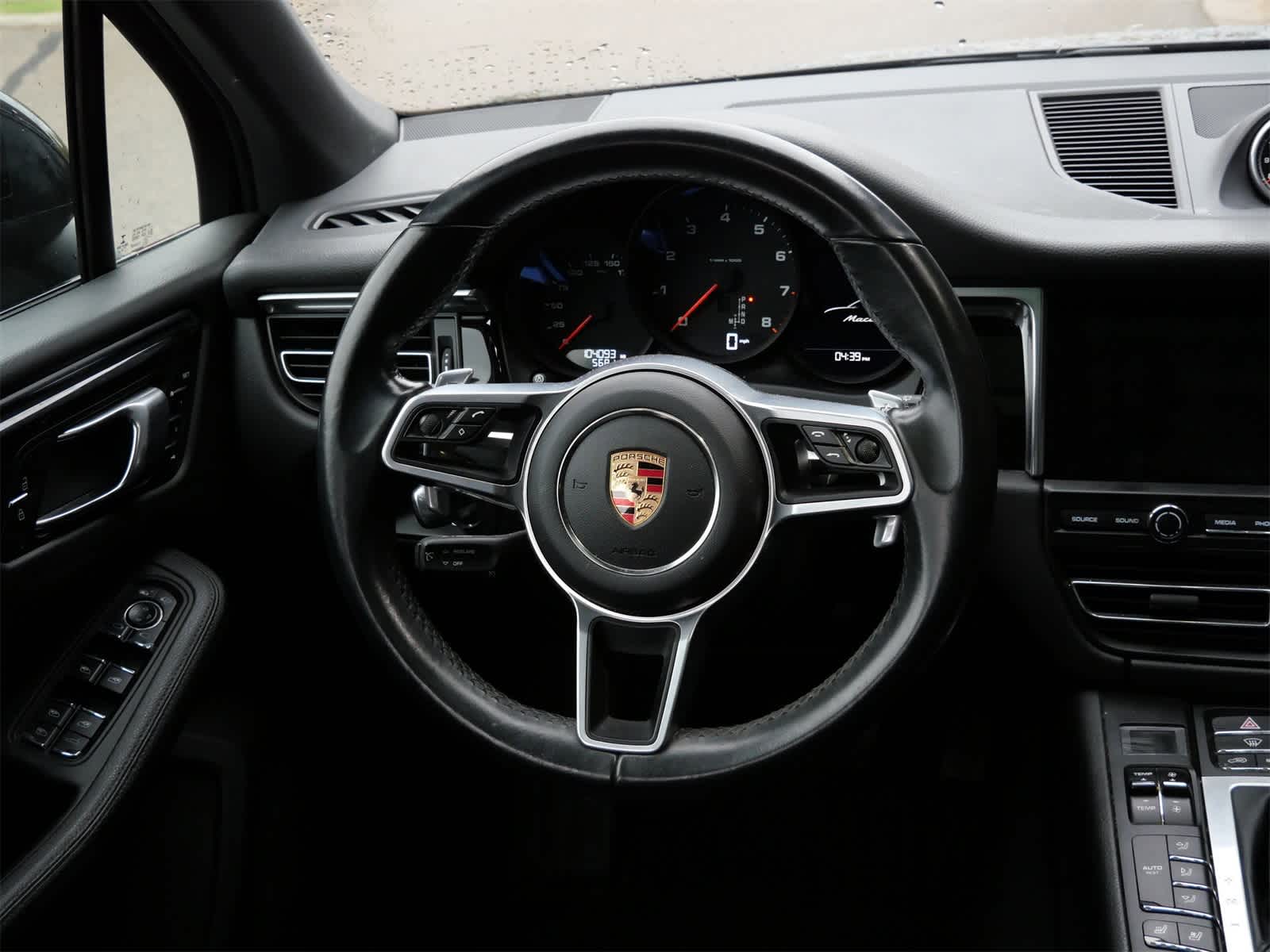 Thumbnail: 2020 Porsche Macan - 9