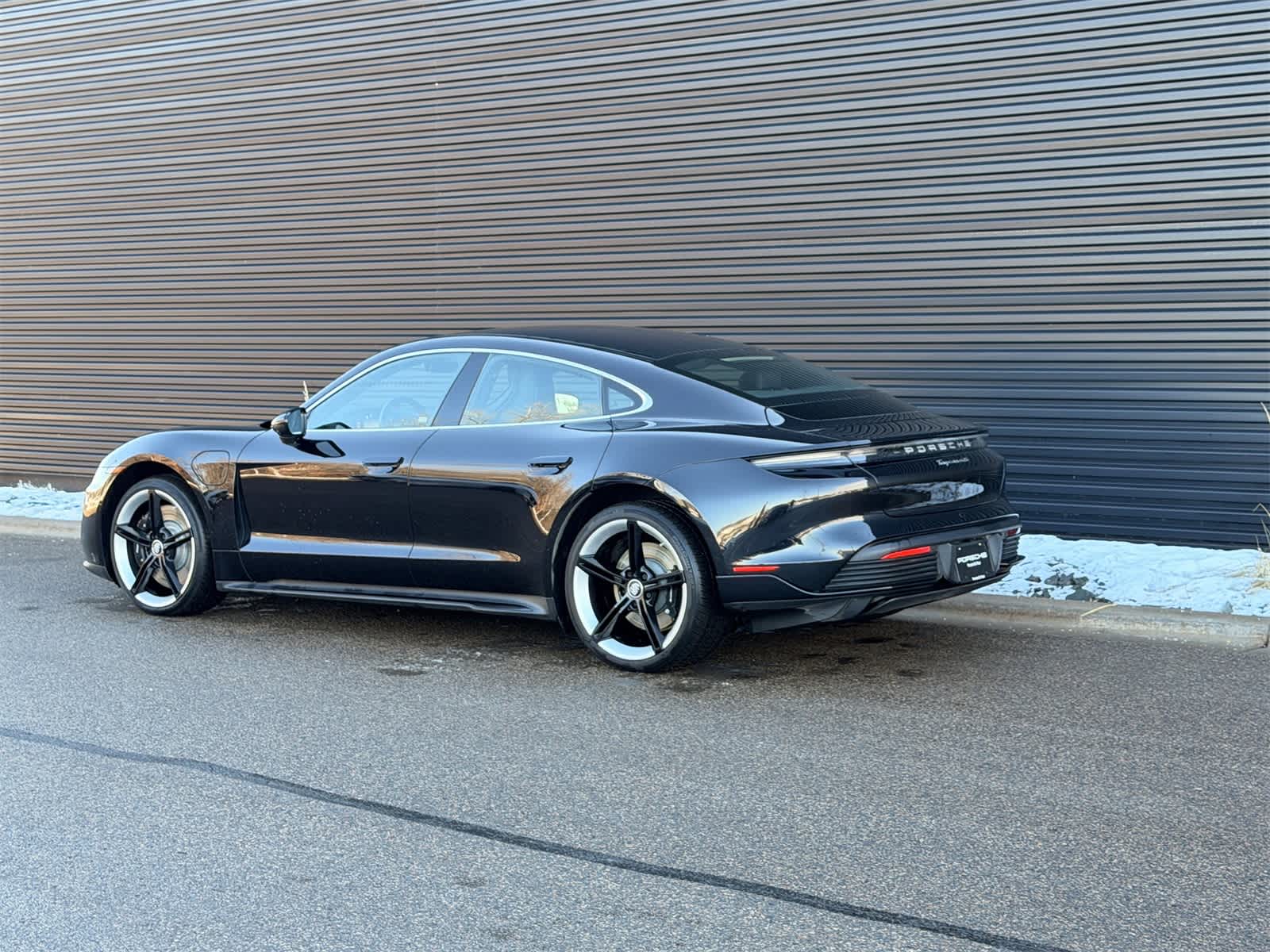 Thumbnail: 2021 Porsche Taycan - 2