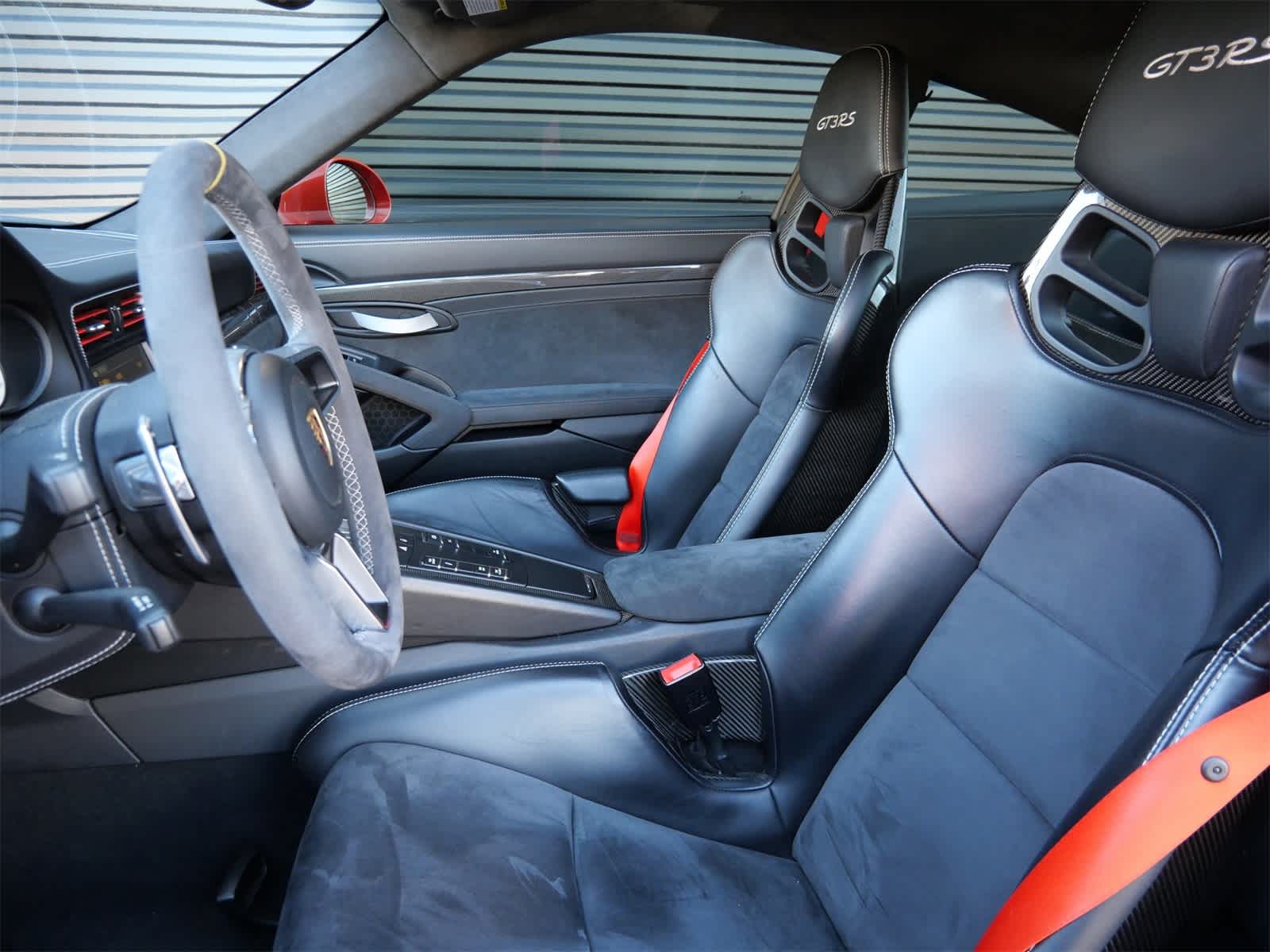 Thumbnail: 2016 Porsche 911 - 5