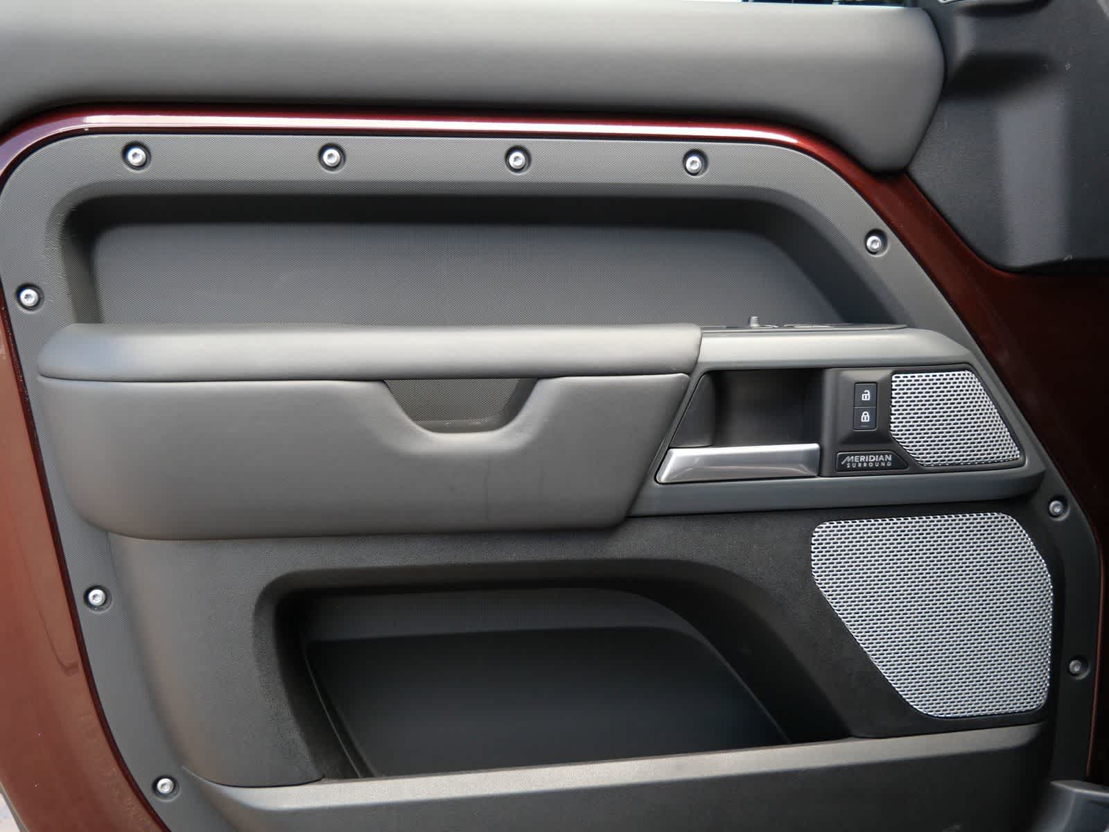 Thumbnail: 2024 Land Rover Defender - 10