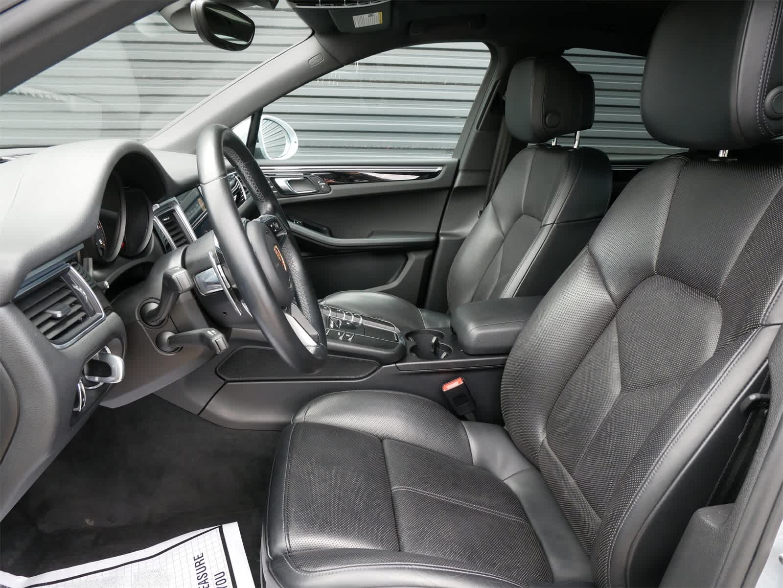 Thumbnail: 2018 Porsche Macan - 5