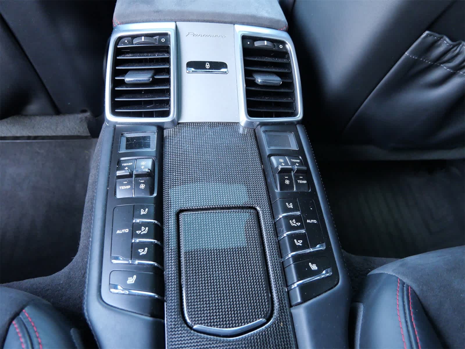 Thumbnail: 2016 Porsche Panamera - 13