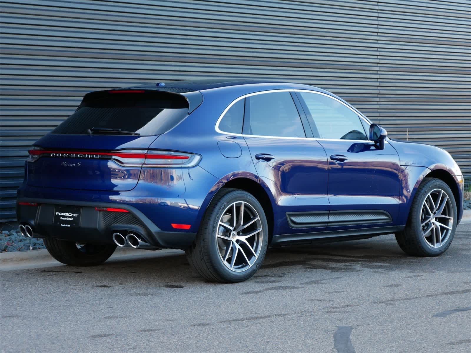 Thumbnail: 2026 Porsche Macan - 23