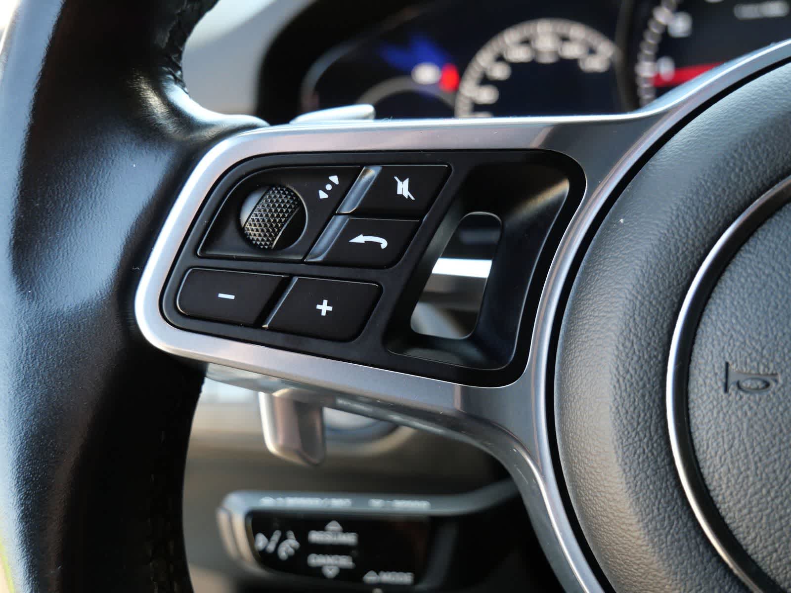 Thumbnail: 2021 Porsche Cayenne - 23