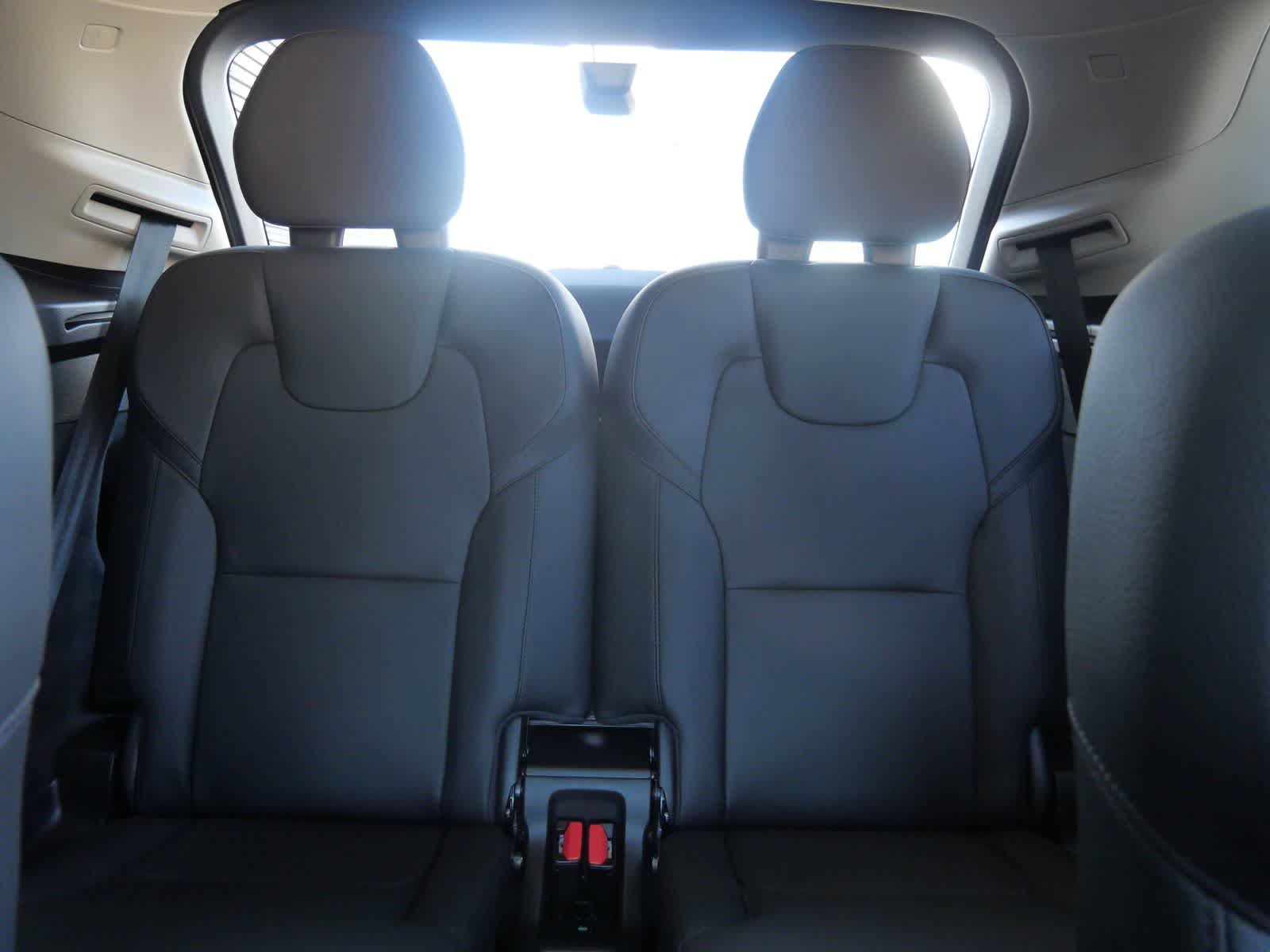 Thumbnail: 2025 Volvo XC90 - 13