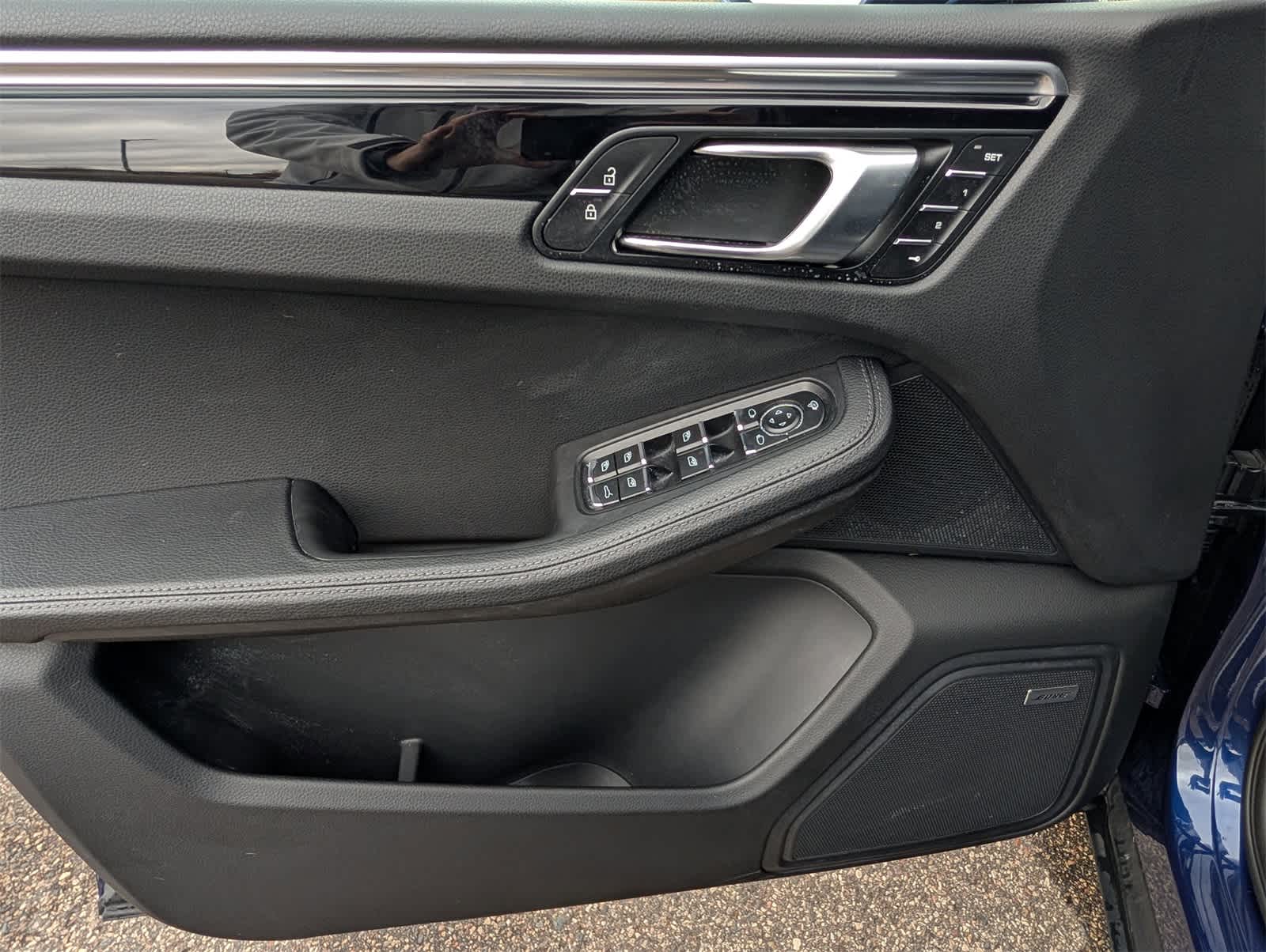 Thumbnail: 2025 Porsche Macan - 12