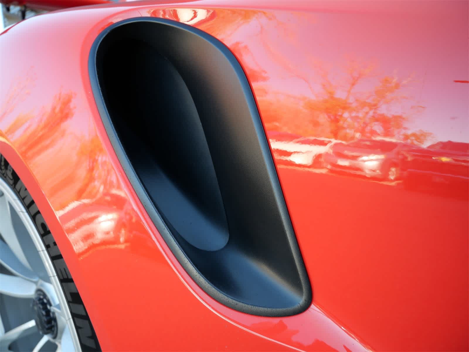 Thumbnail: 2016 Porsche 911 - 27