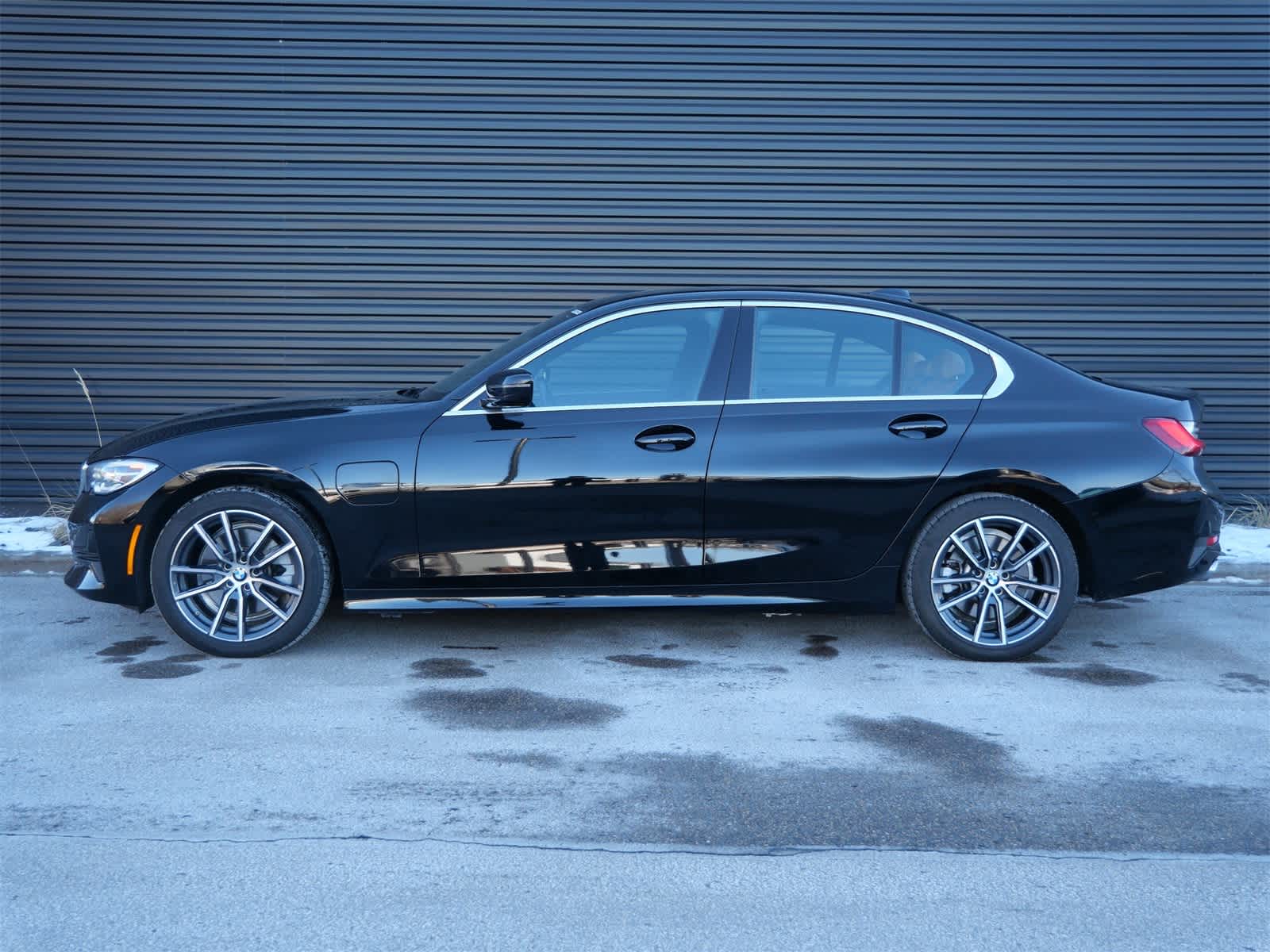 Thumbnail: 2021 BMW 3 Series - 2