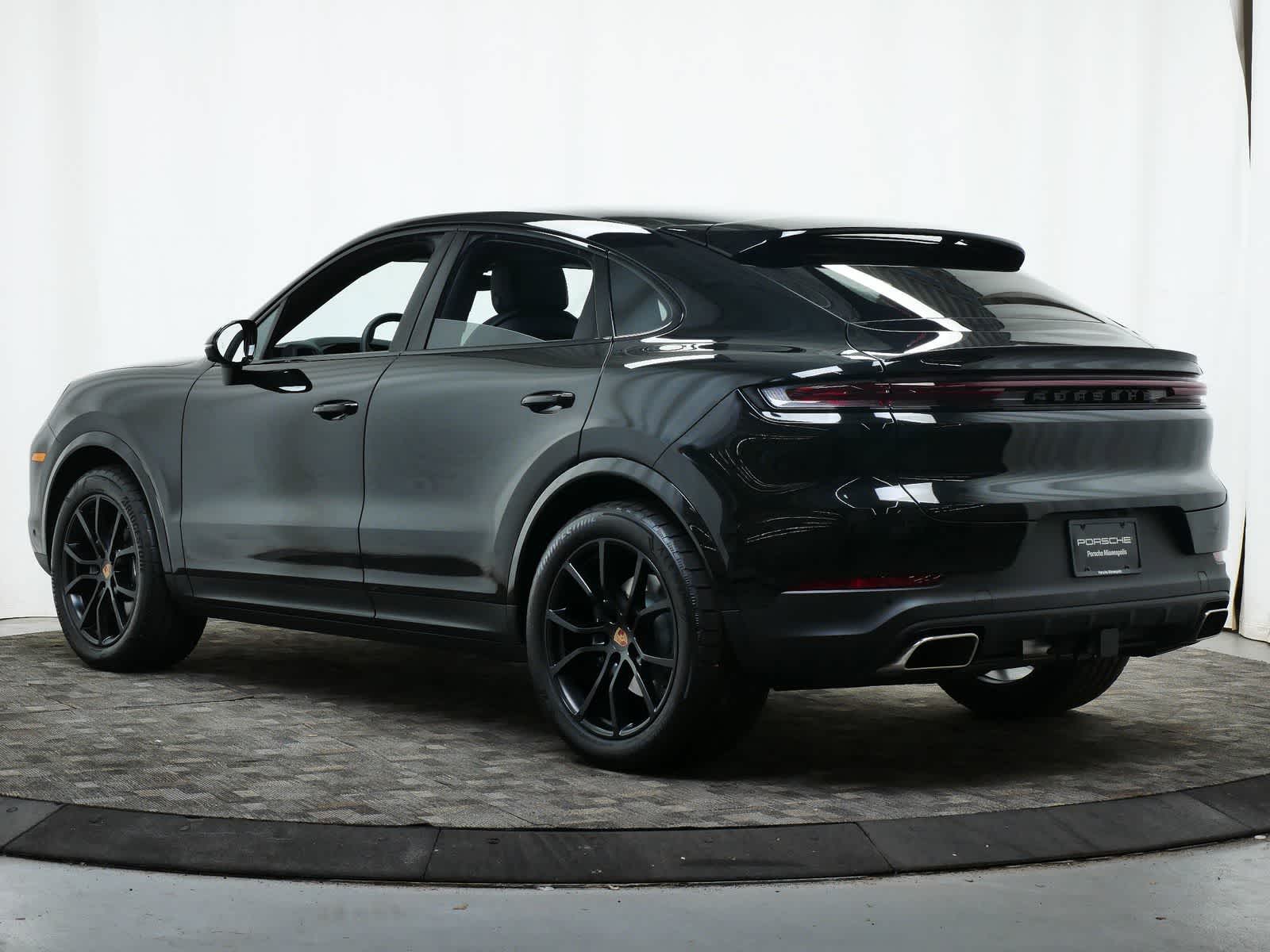Thumbnail: 2026 Porsche Cayenne - 3