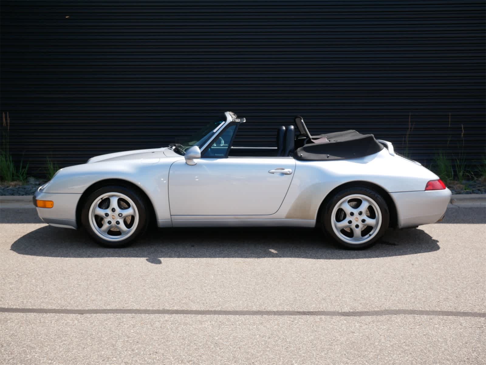 Thumbnail: 1995 Porsche 911 - 2