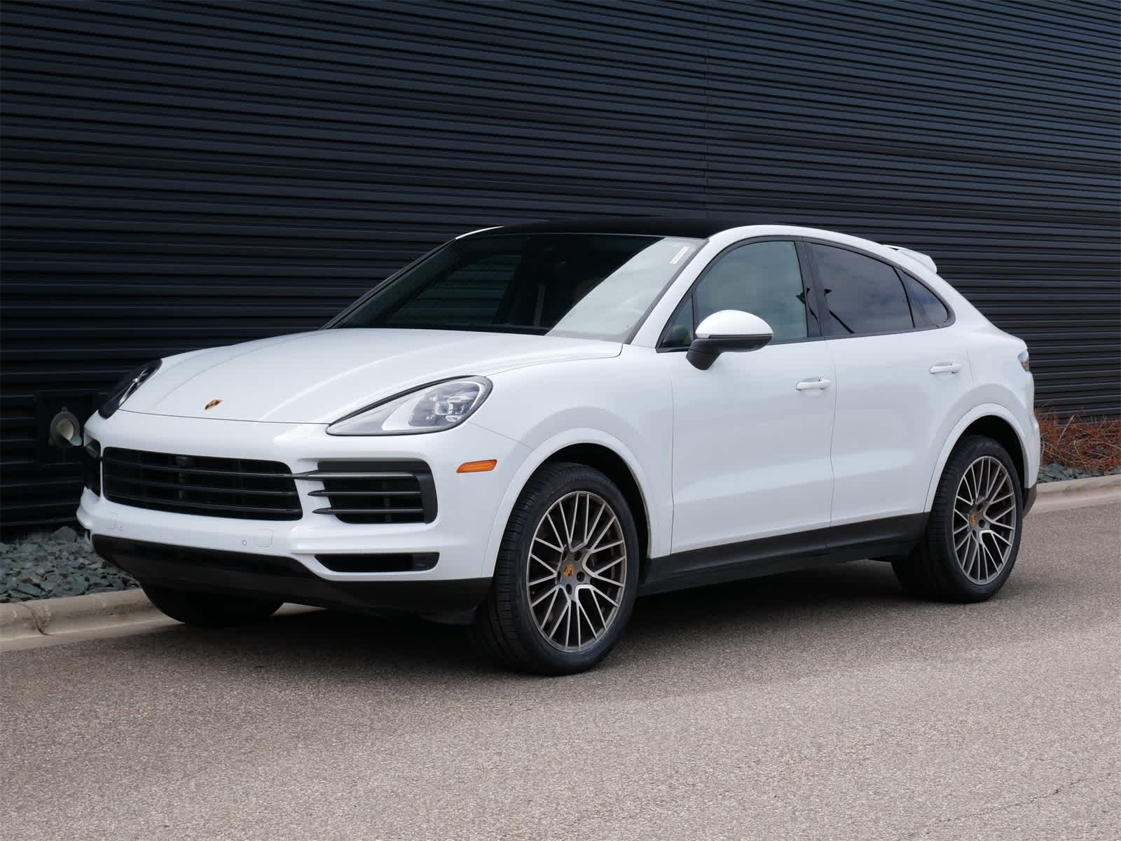 2023 Porsche Cayenne Platinum Edition -
                  Saint Paul, MN