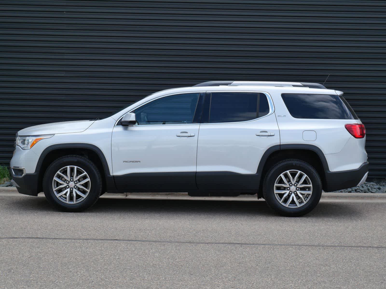 Thumbnail: 2018 GMC Acadia - 2