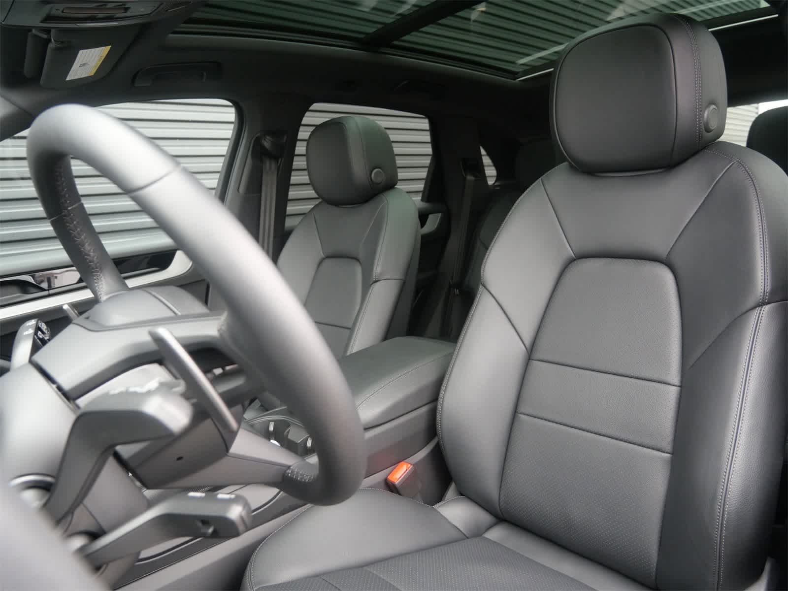 Thumbnail: 2025 Porsche Cayenne - 5