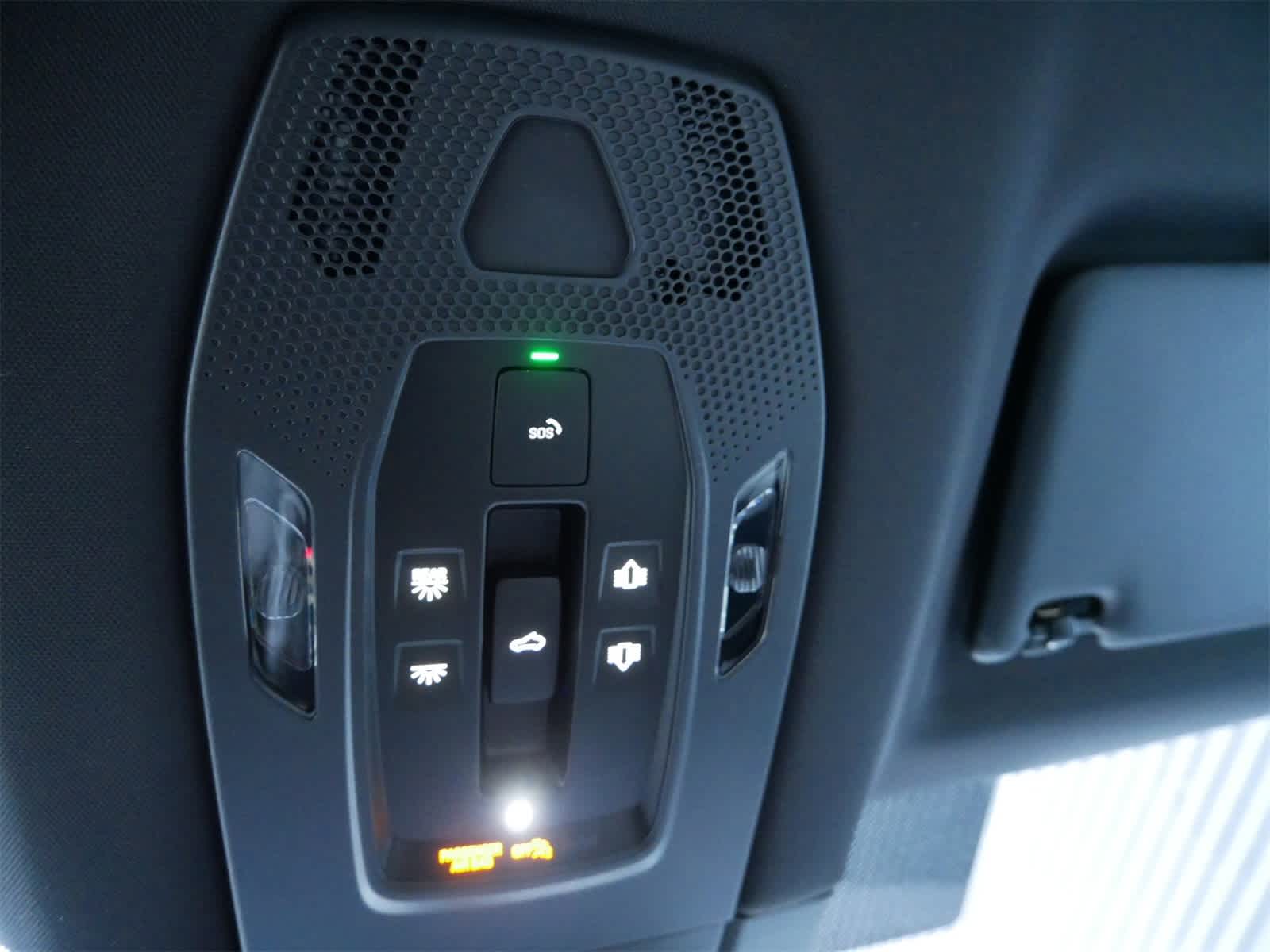 Thumbnail: 2025 Porsche Macan - 23