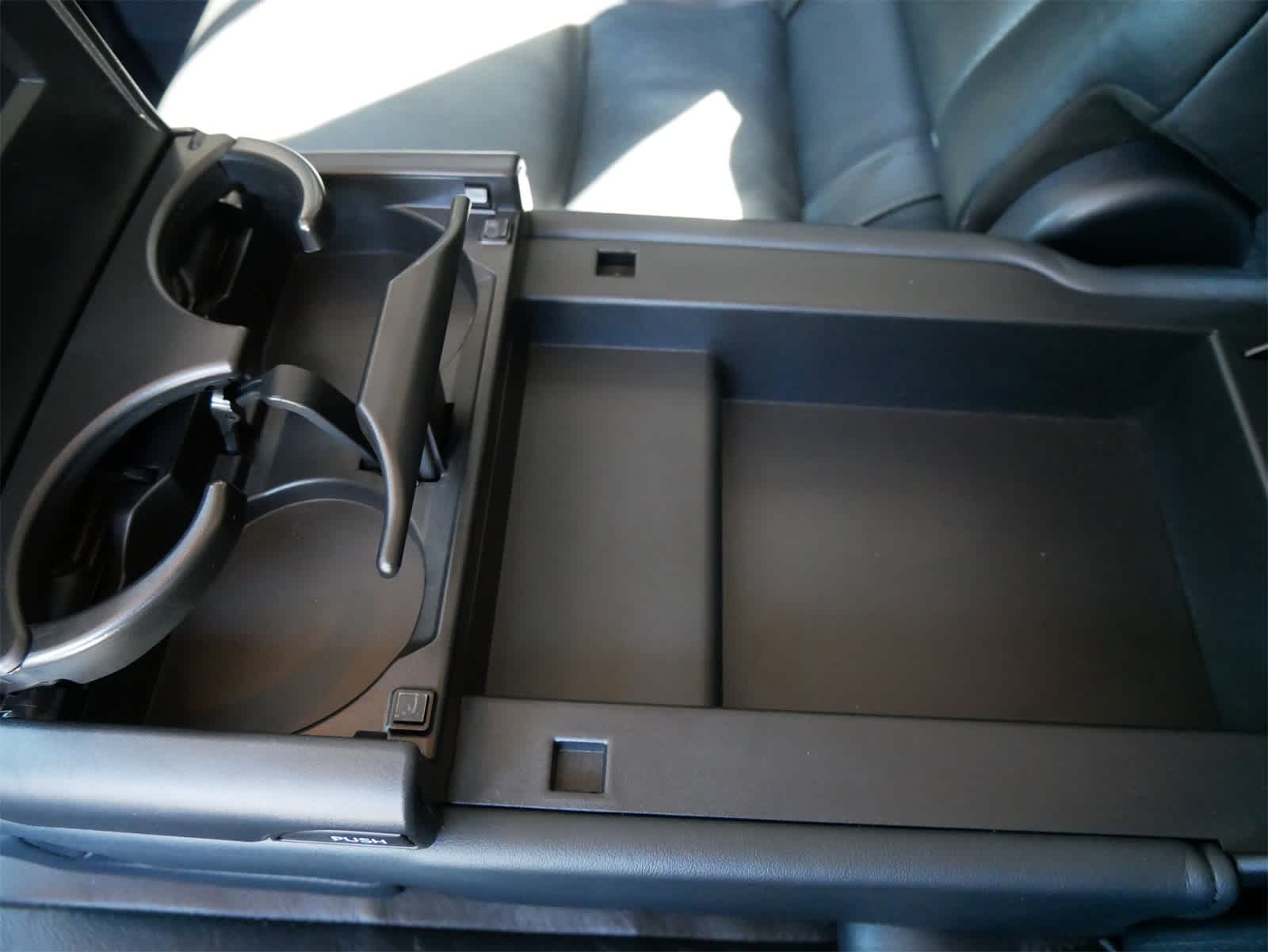 2011 Lexus LX 570 11