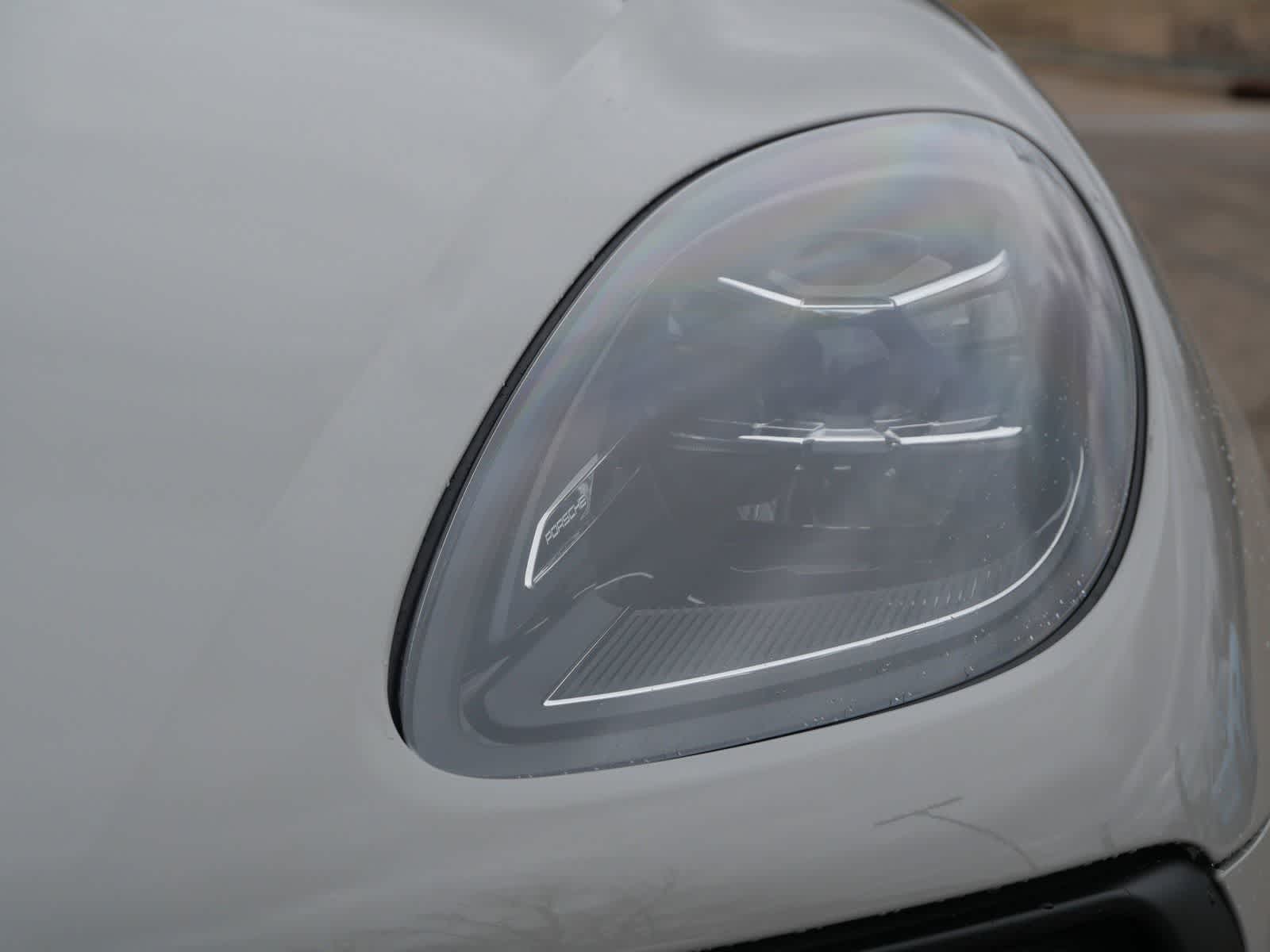 Thumbnail: 2026 Porsche Macan - 6