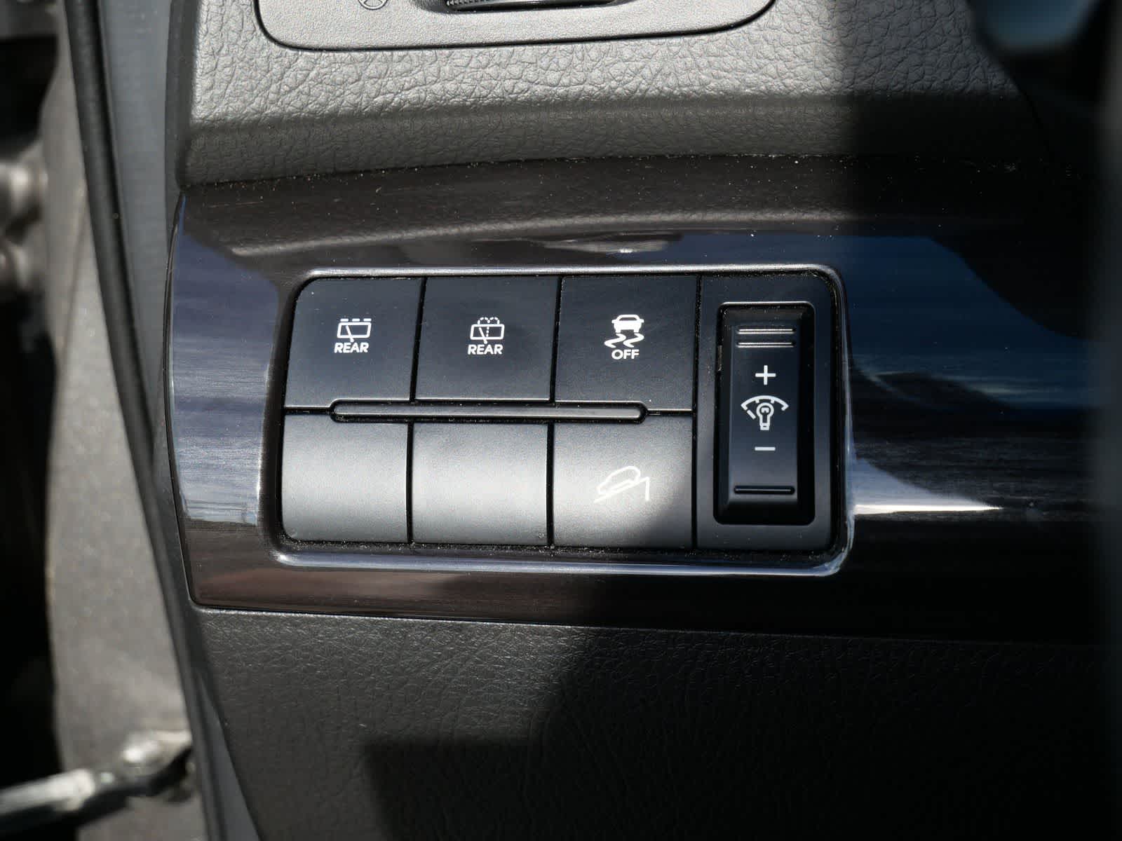 Thumbnail: 2012 Kia Sorento - 14