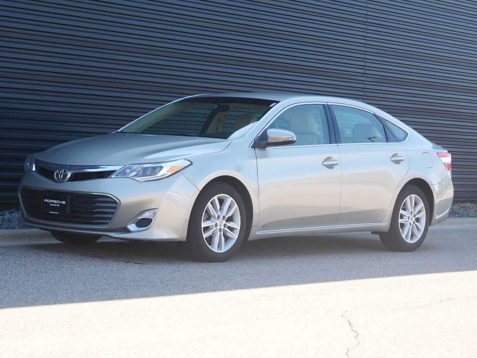 2013 Toyota Avalon XLE -
                  Saint Paul, MN