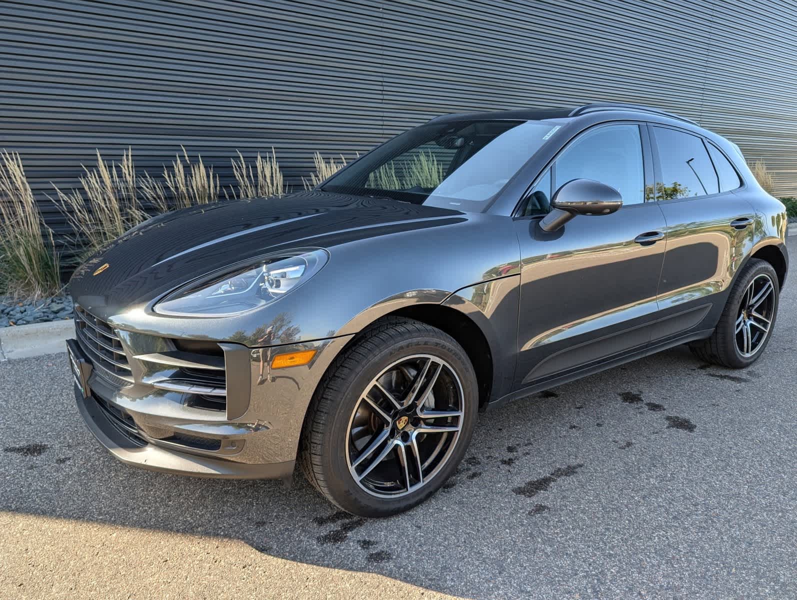 2021 Porsche Macan S -
                Saint Paul, MN