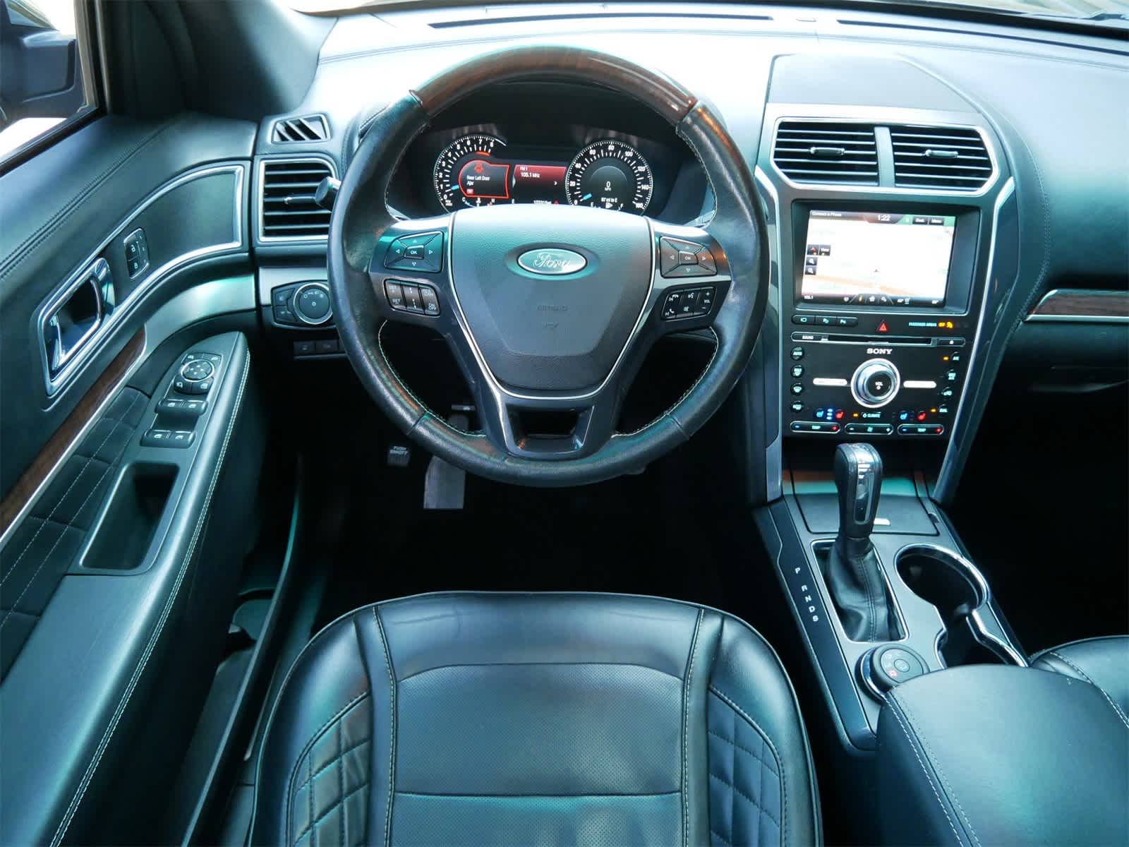 Thumbnail: 2016 Ford Explorer - 9