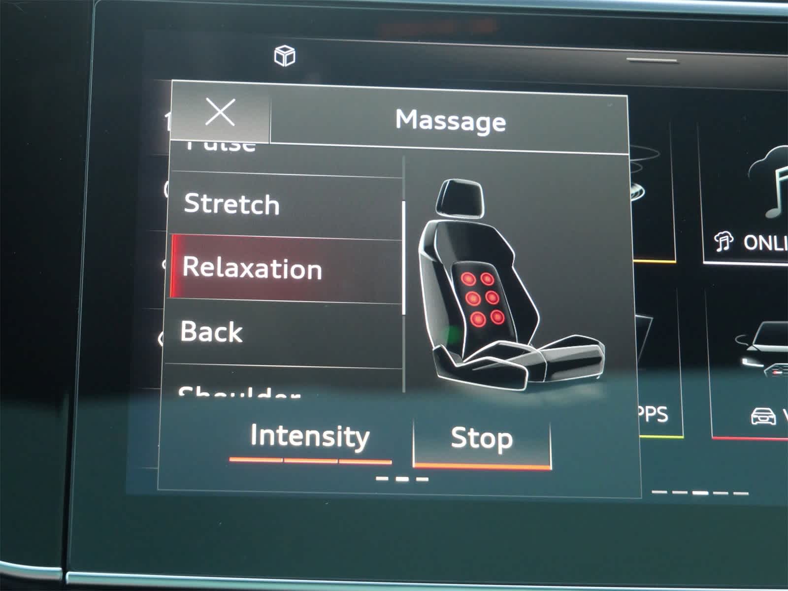 Thumbnail: 2025 Audi RS Q8 - 25