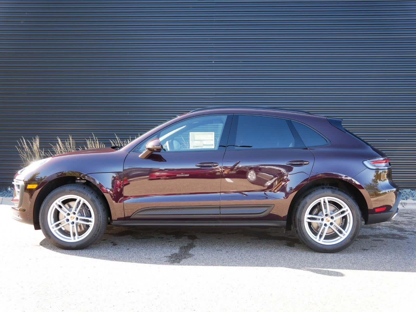 Thumbnail: 2025 Porsche Macan - 2