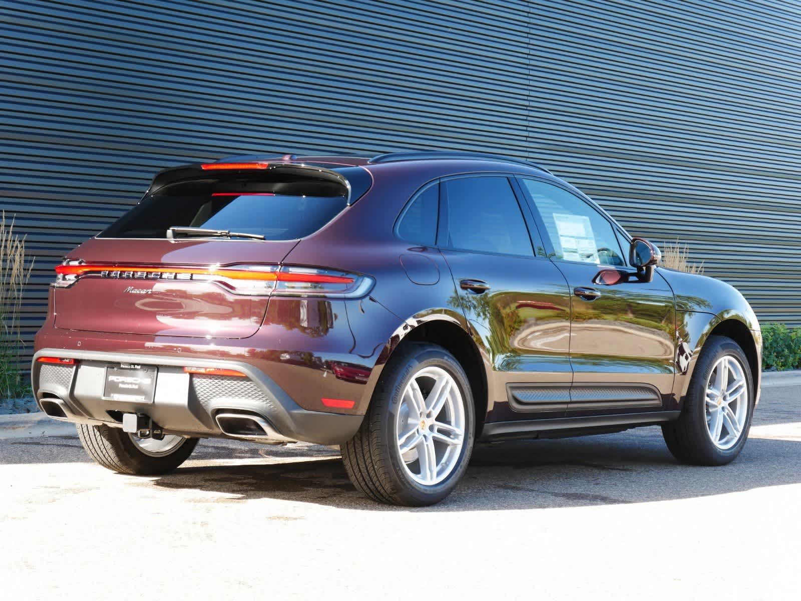Thumbnail: 2025 Porsche Macan - 13