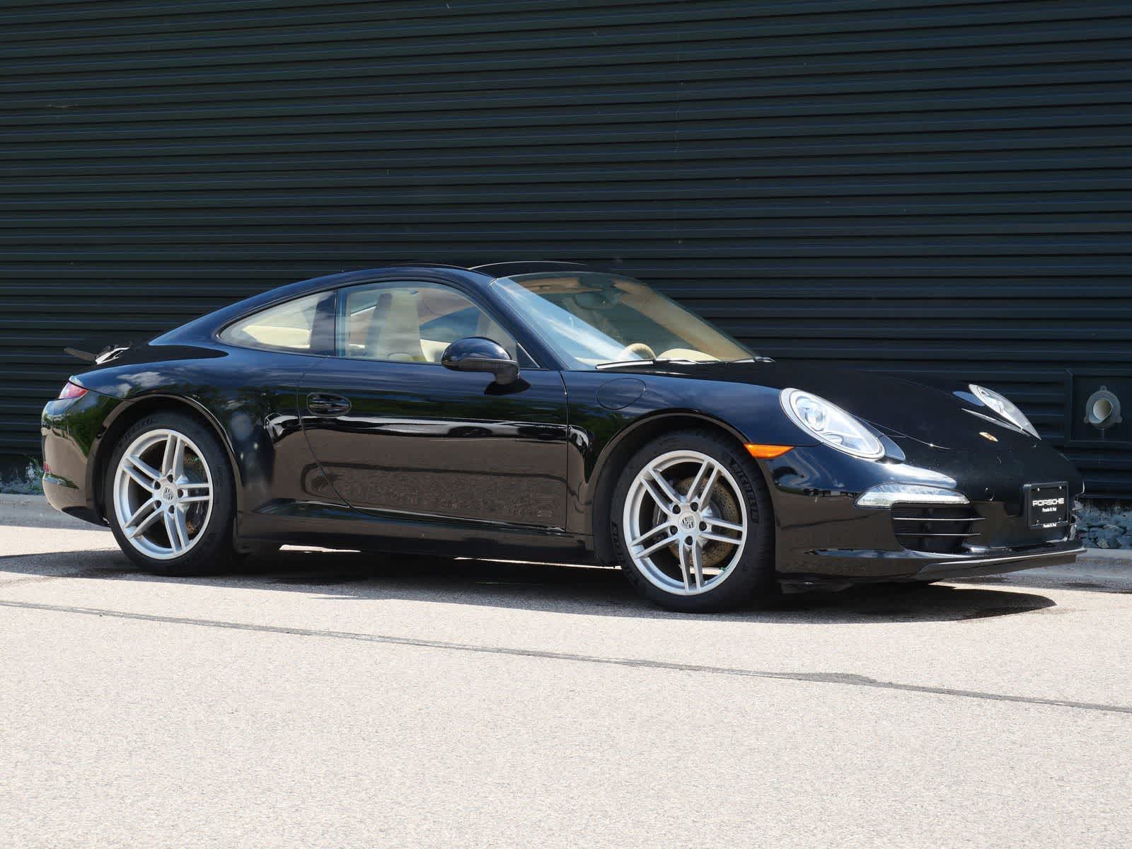 Thumbnail: 2014 Porsche 911 - 27