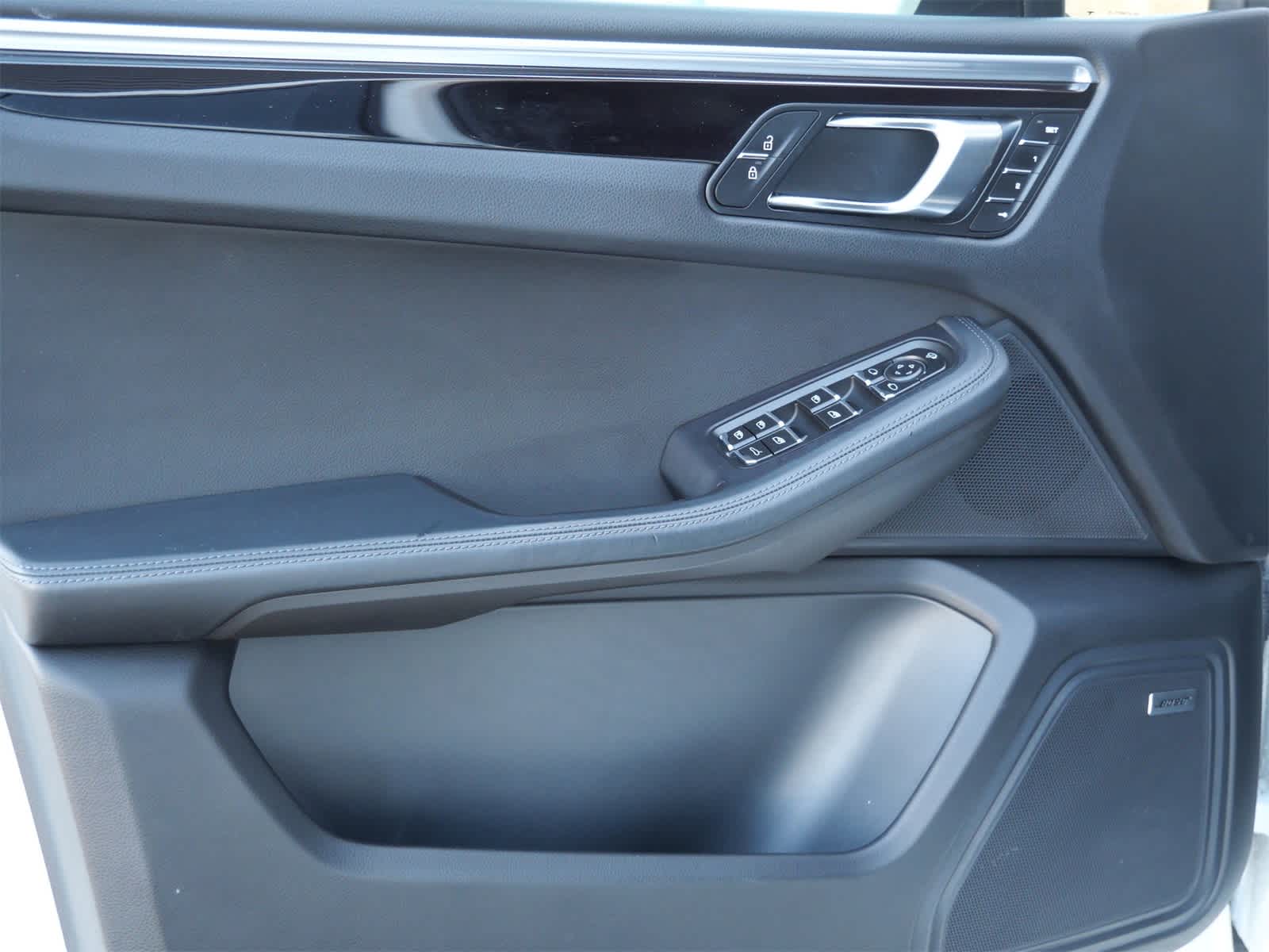 Thumbnail: 2021 Porsche Macan - 9