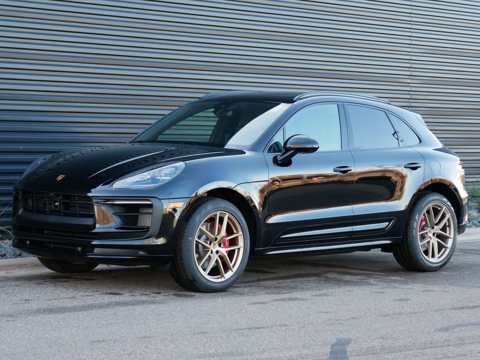 Thumbnail: 2026 Porsche Macan - 1