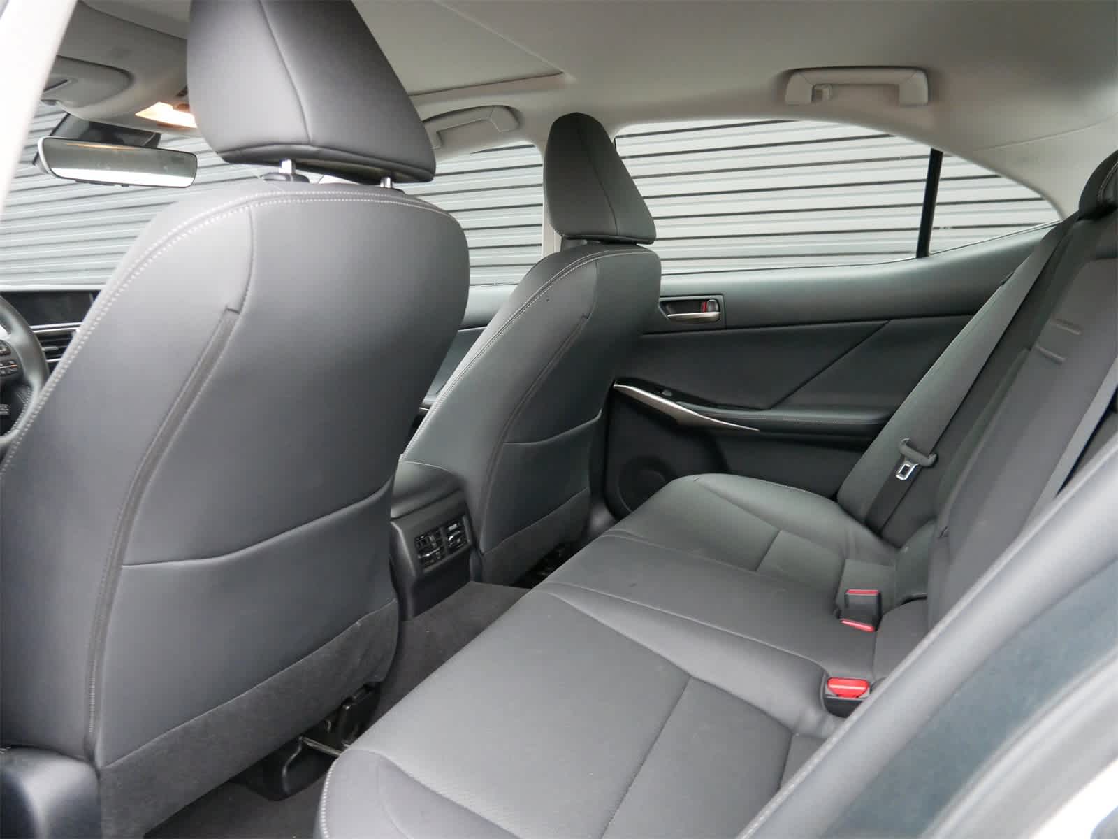 Thumbnail: 2019 Lexus IS - 10