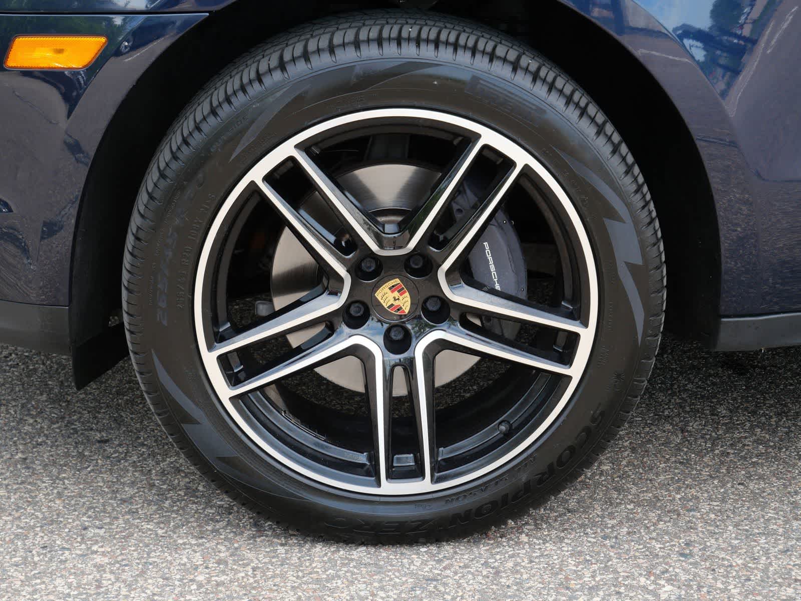 Thumbnail: 2020 Porsche Macan - 7