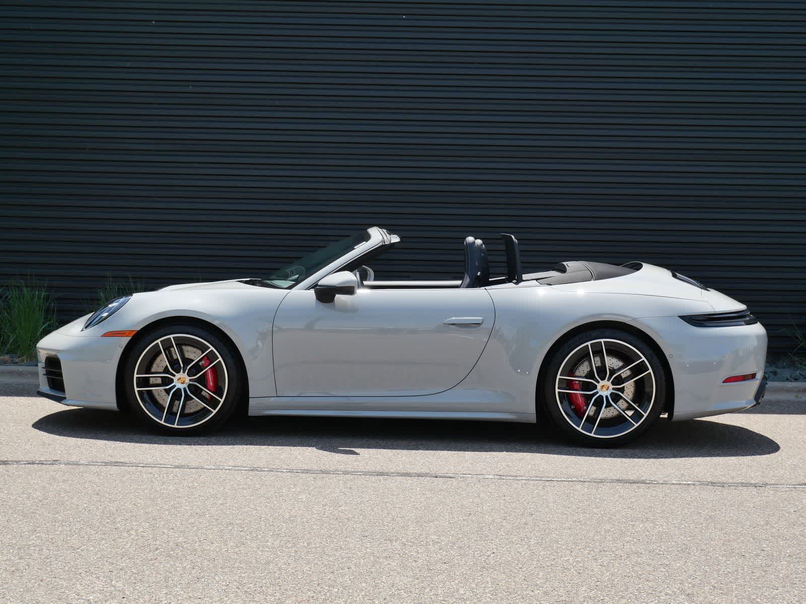 Thumbnail: 2026 Porsche 911 - 2