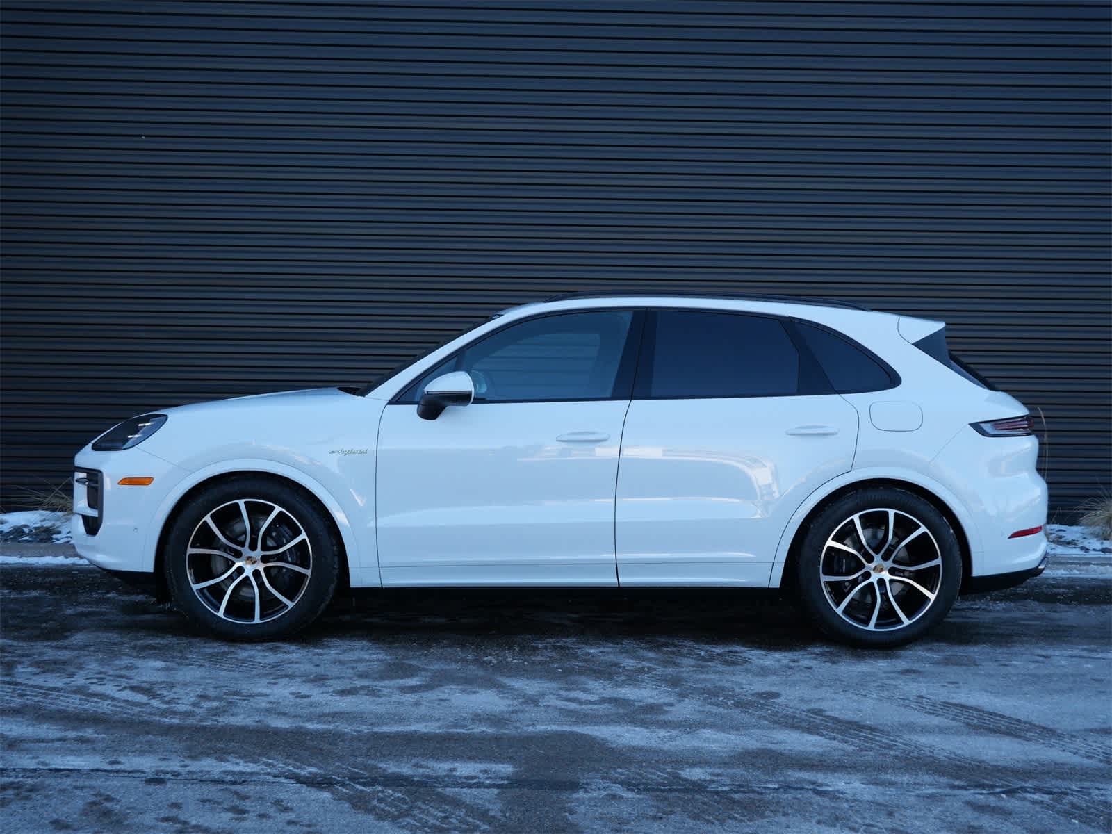 Thumbnail: 2026 Porsche Cayenne - 2