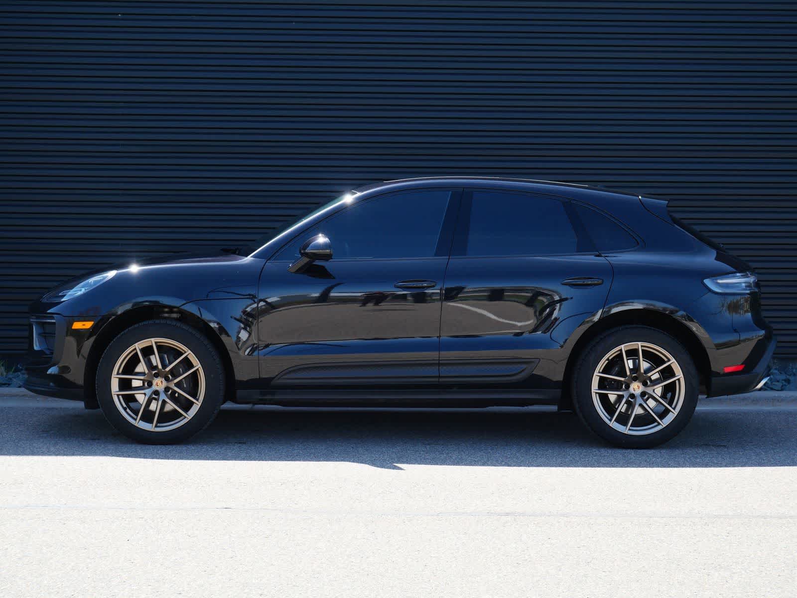 Thumbnail: 2024 Porsche Macan - 2