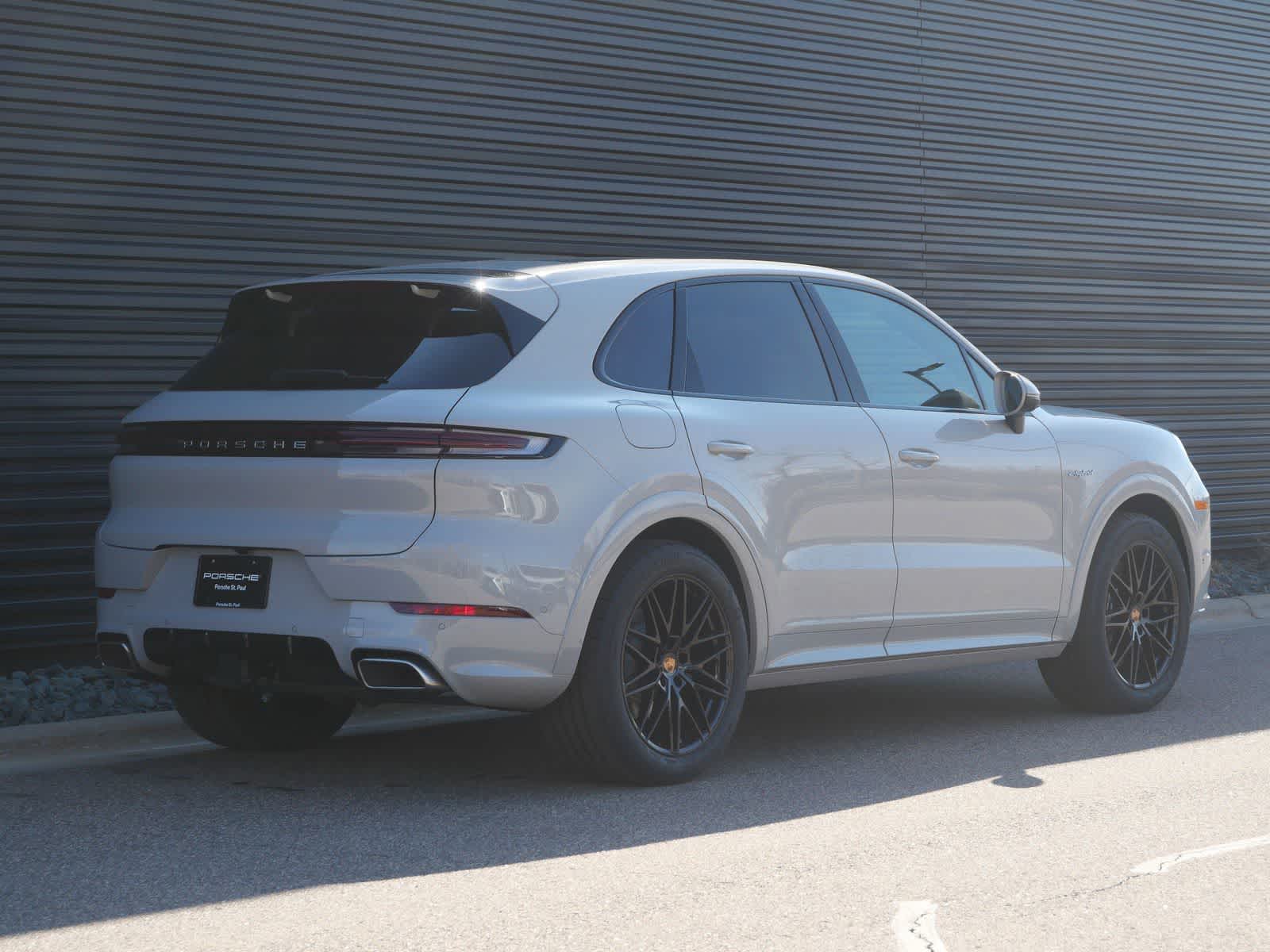 Thumbnail: 2026 Porsche Cayenne - 26